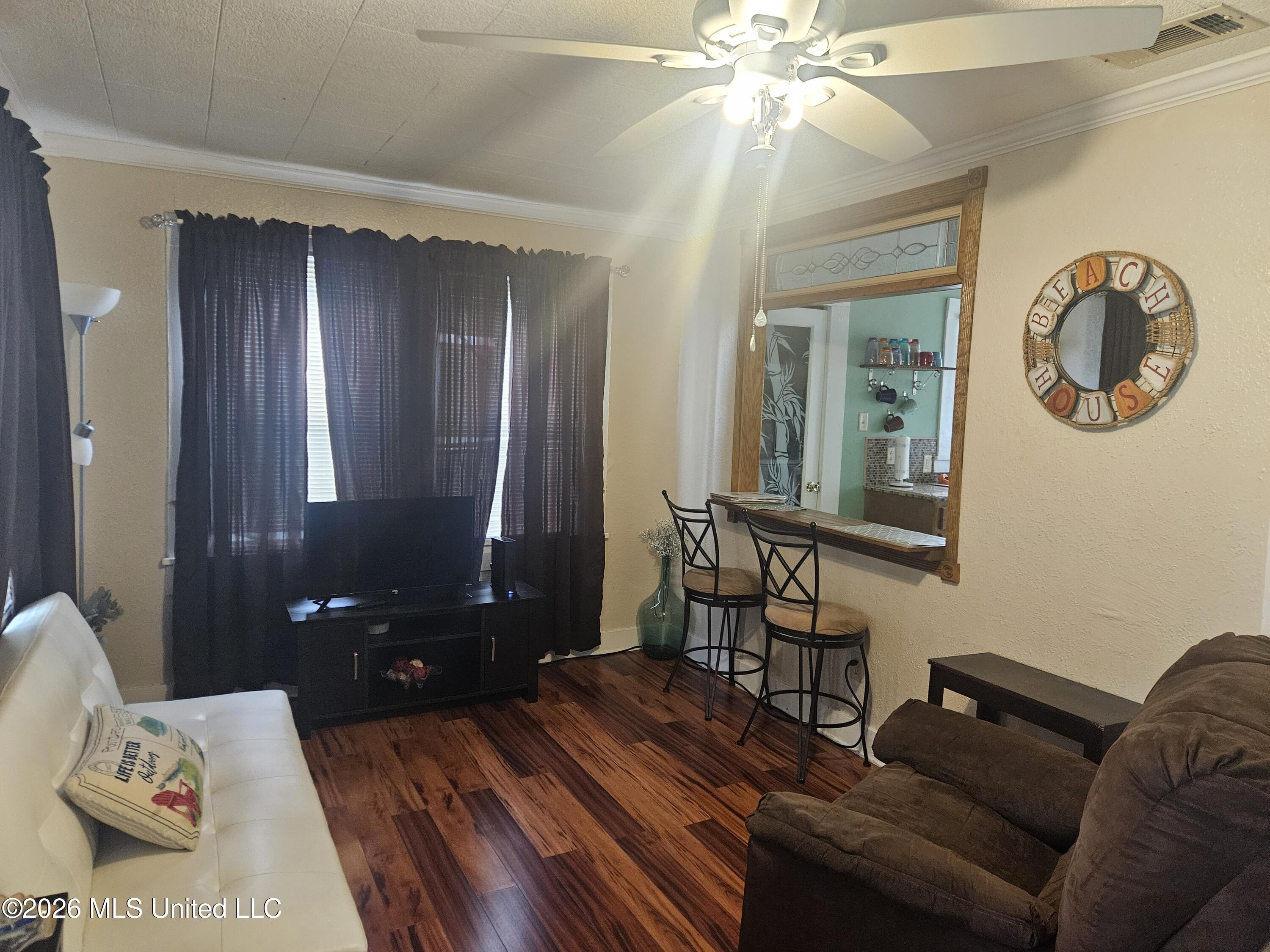 1113 32nd Avenue Property Photo 8