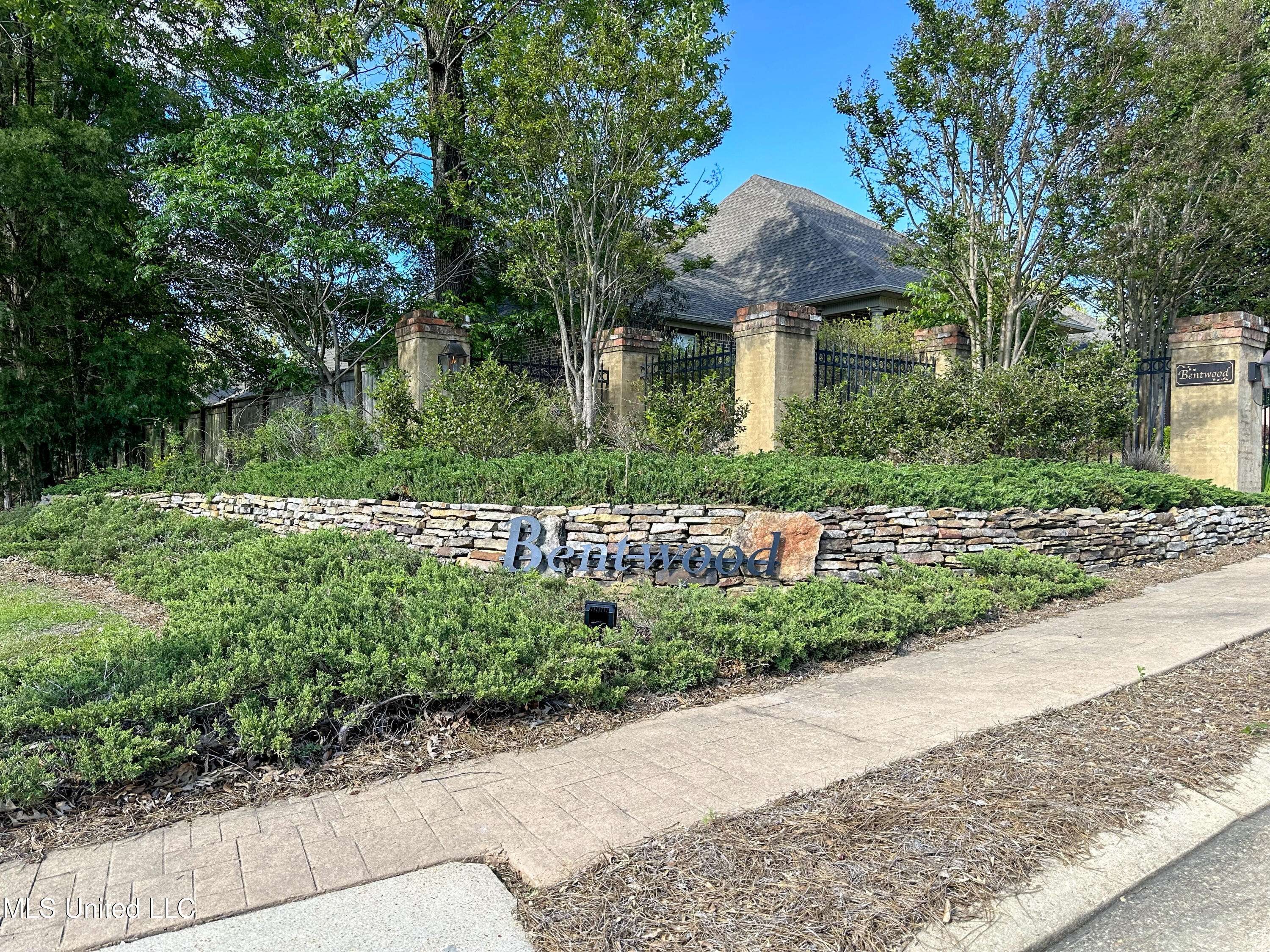 118 Bentwood Drive Property Photo 44