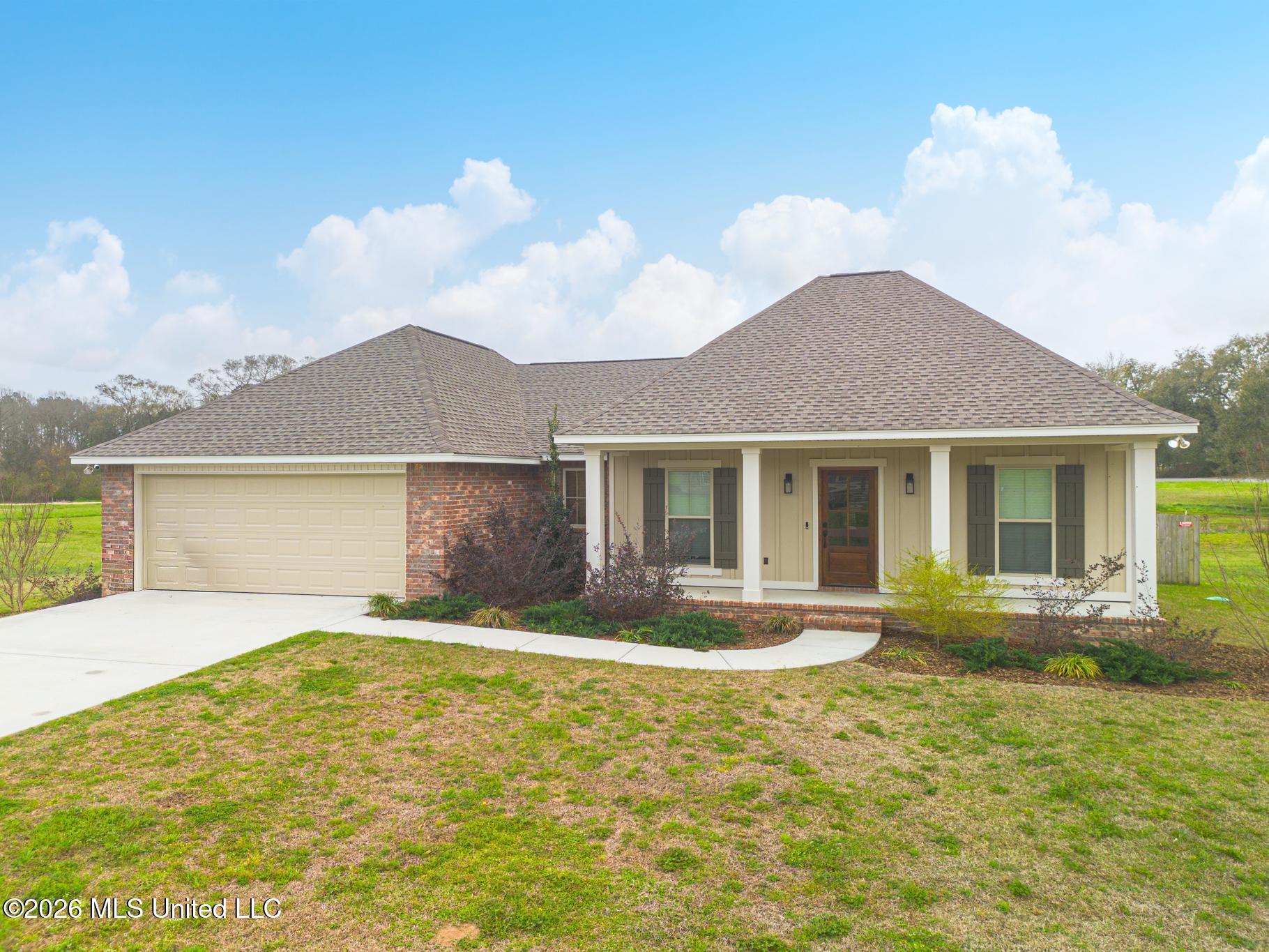 6 Stephens Lane Property Photo 2