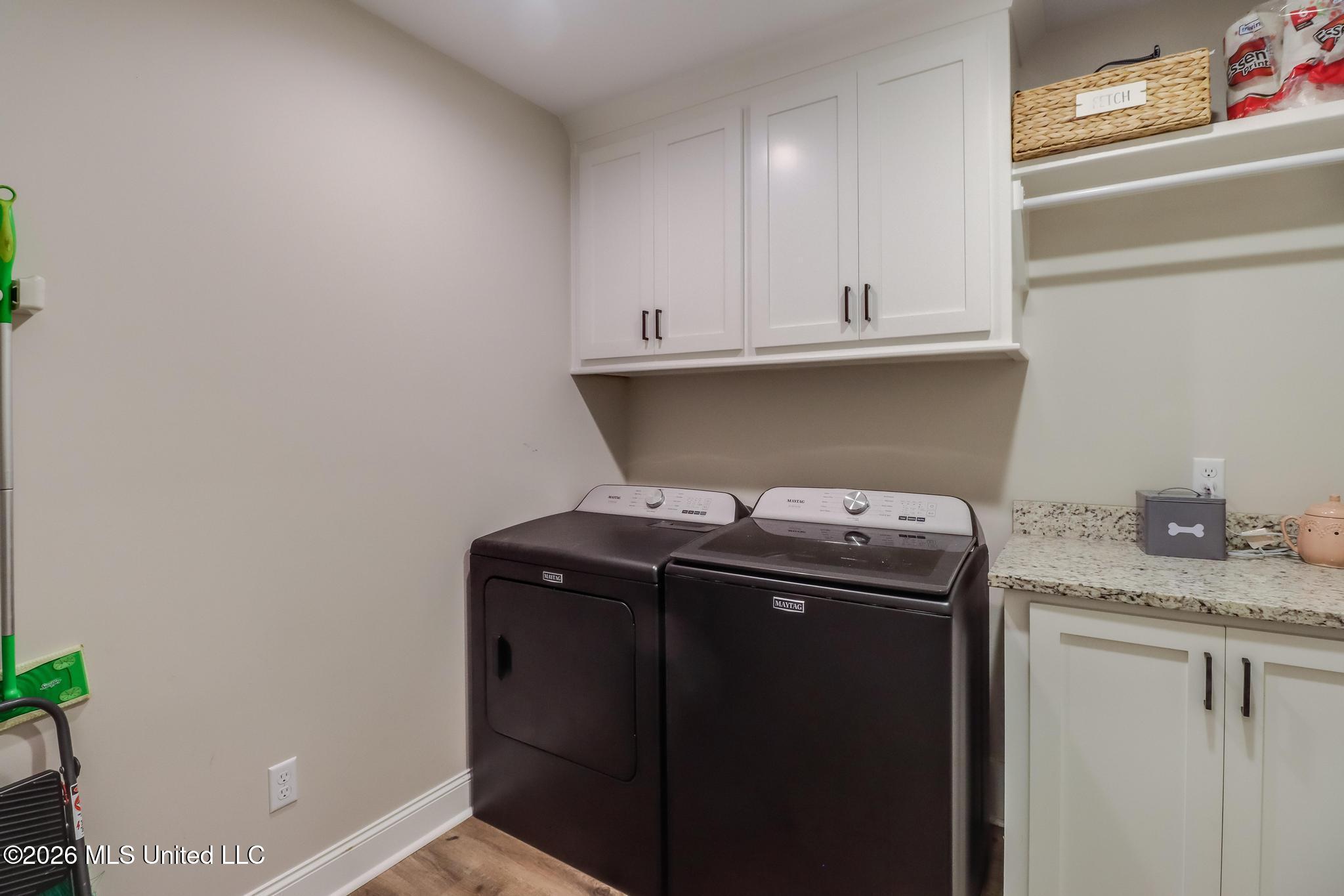 6 Stephens Lane Property Photo 18