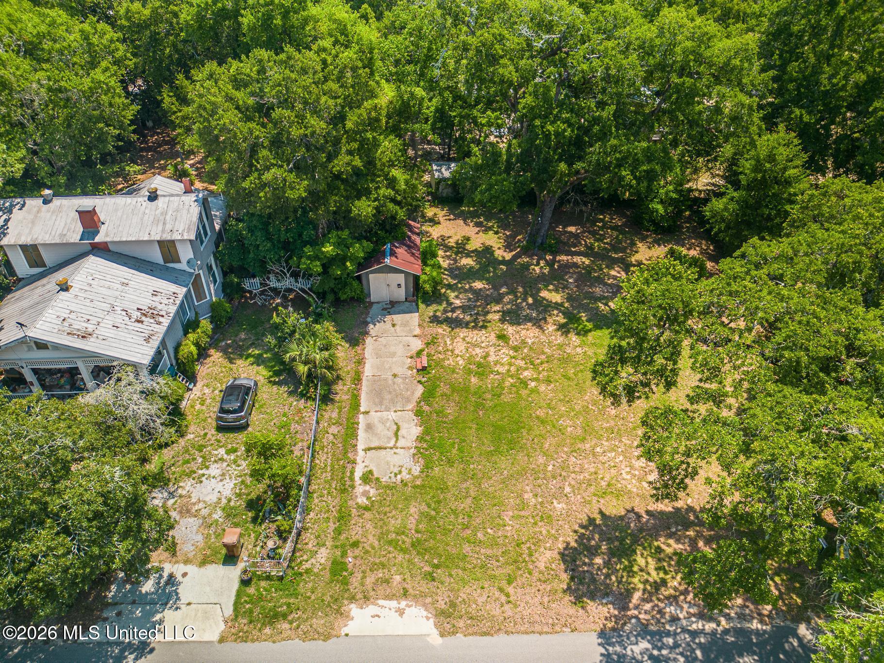 146 Gill Avenue Property Photo 8