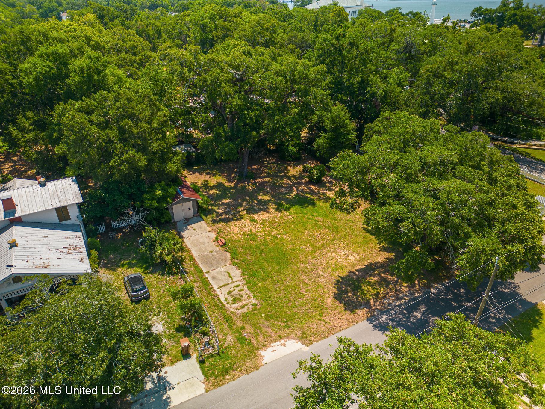 146 Gill Avenue Property Photo 9