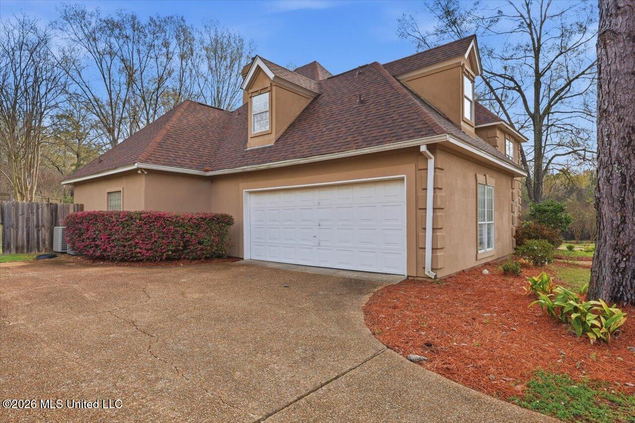 119 Hidden Hills Drive Property Photo 3