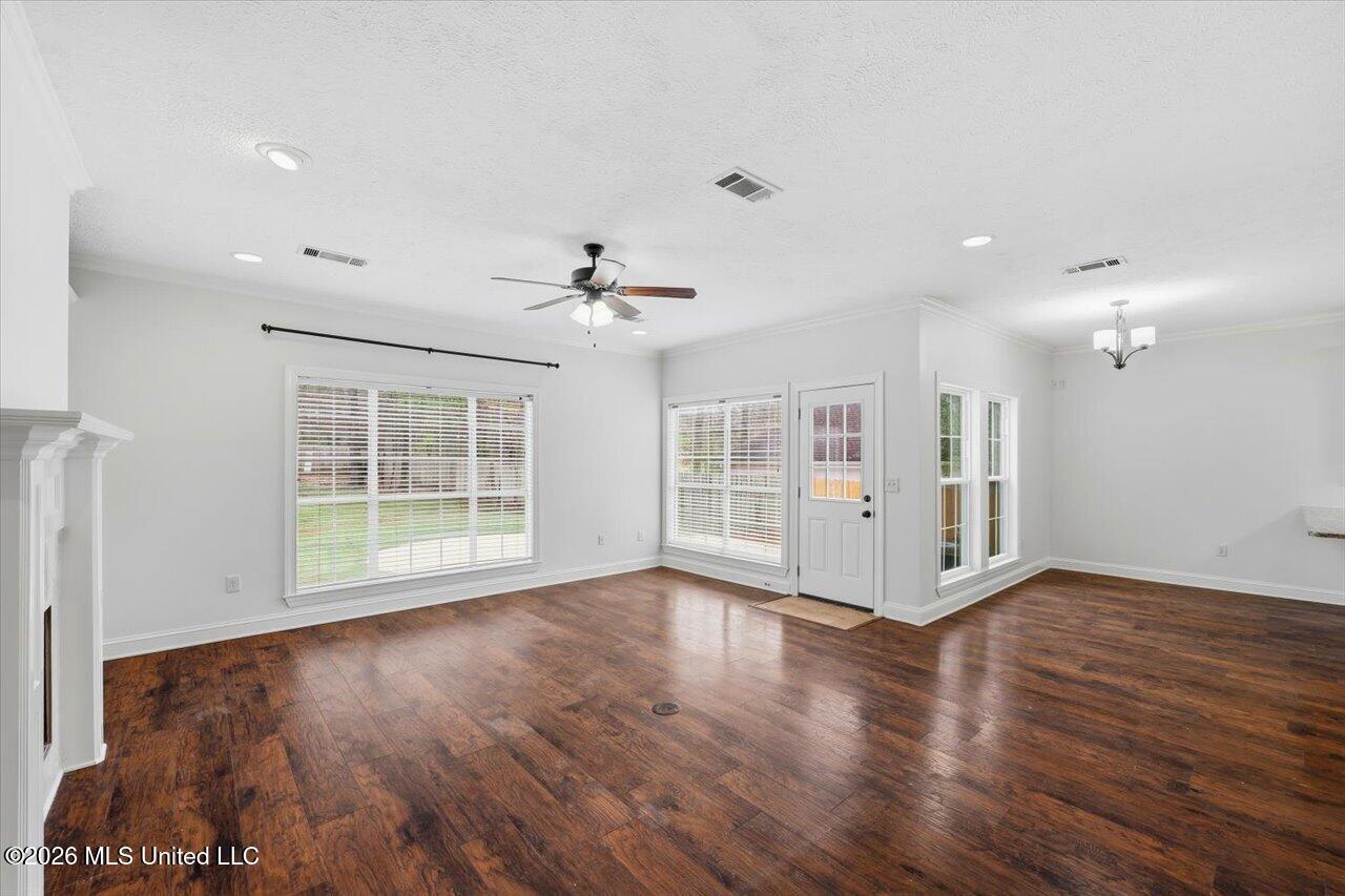 119 Hidden Hills Drive Property Photo 8