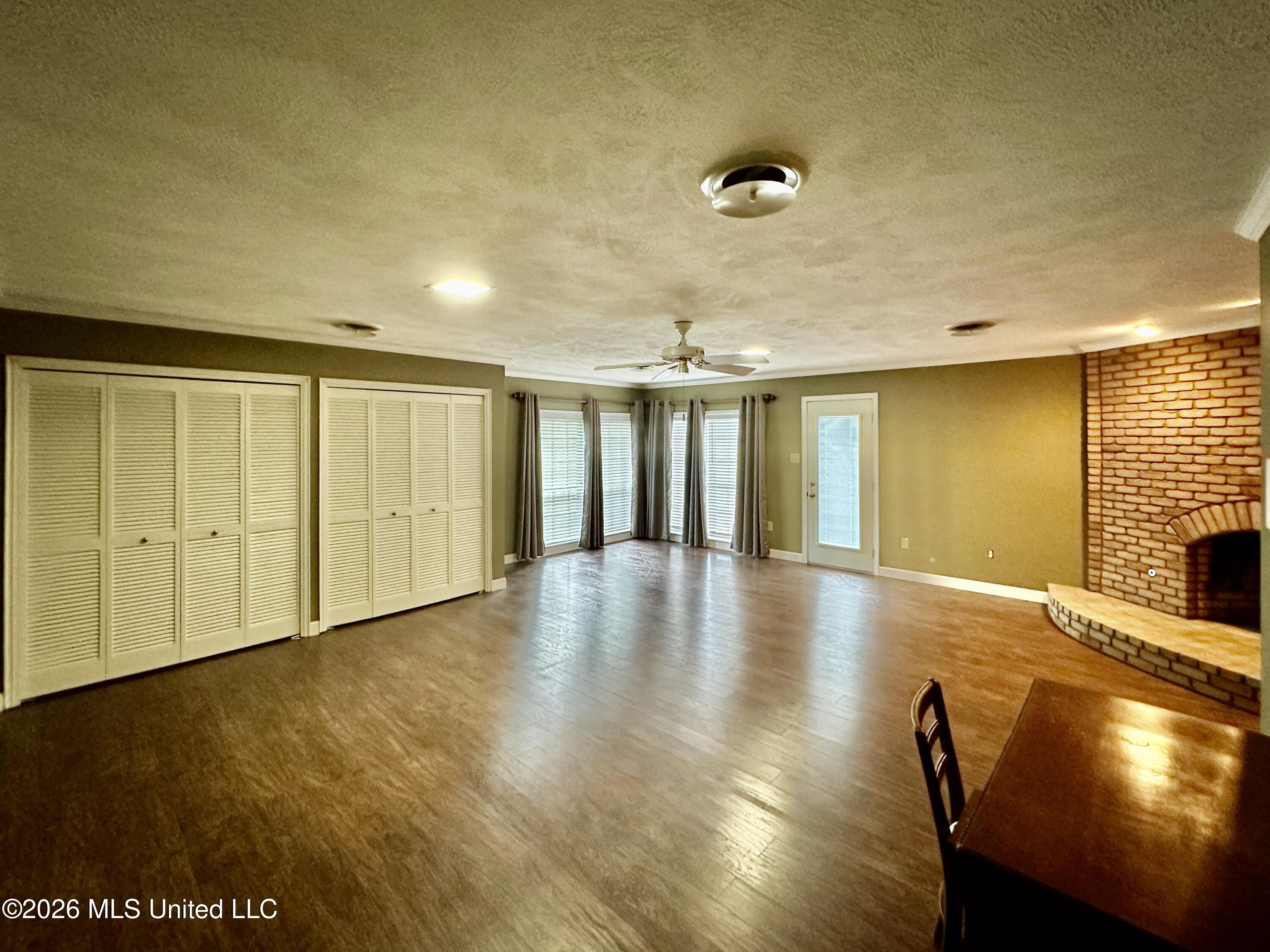 307 Longwood Drive Property Photo 28