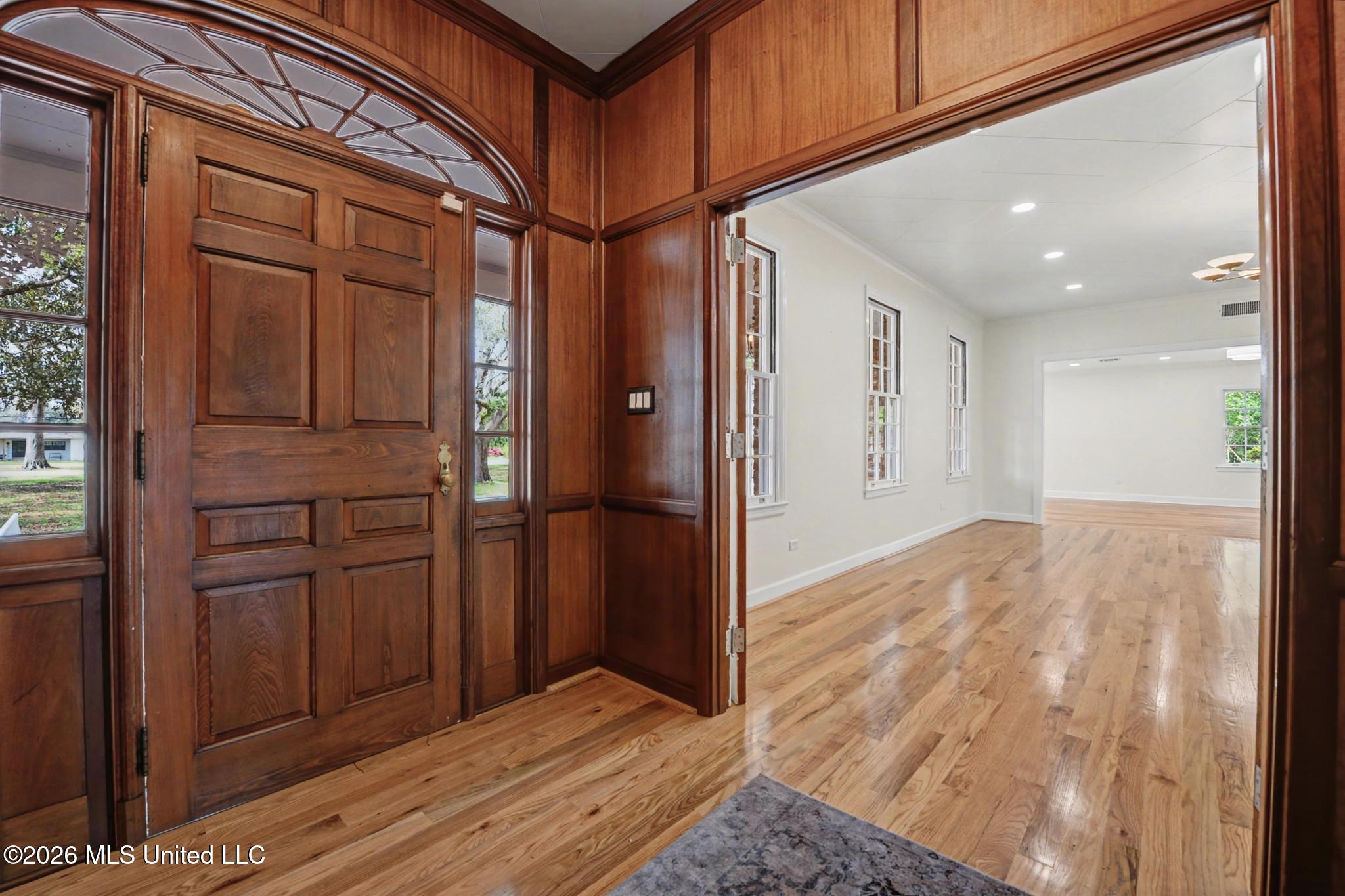 400 Manila Street Property Photo 2