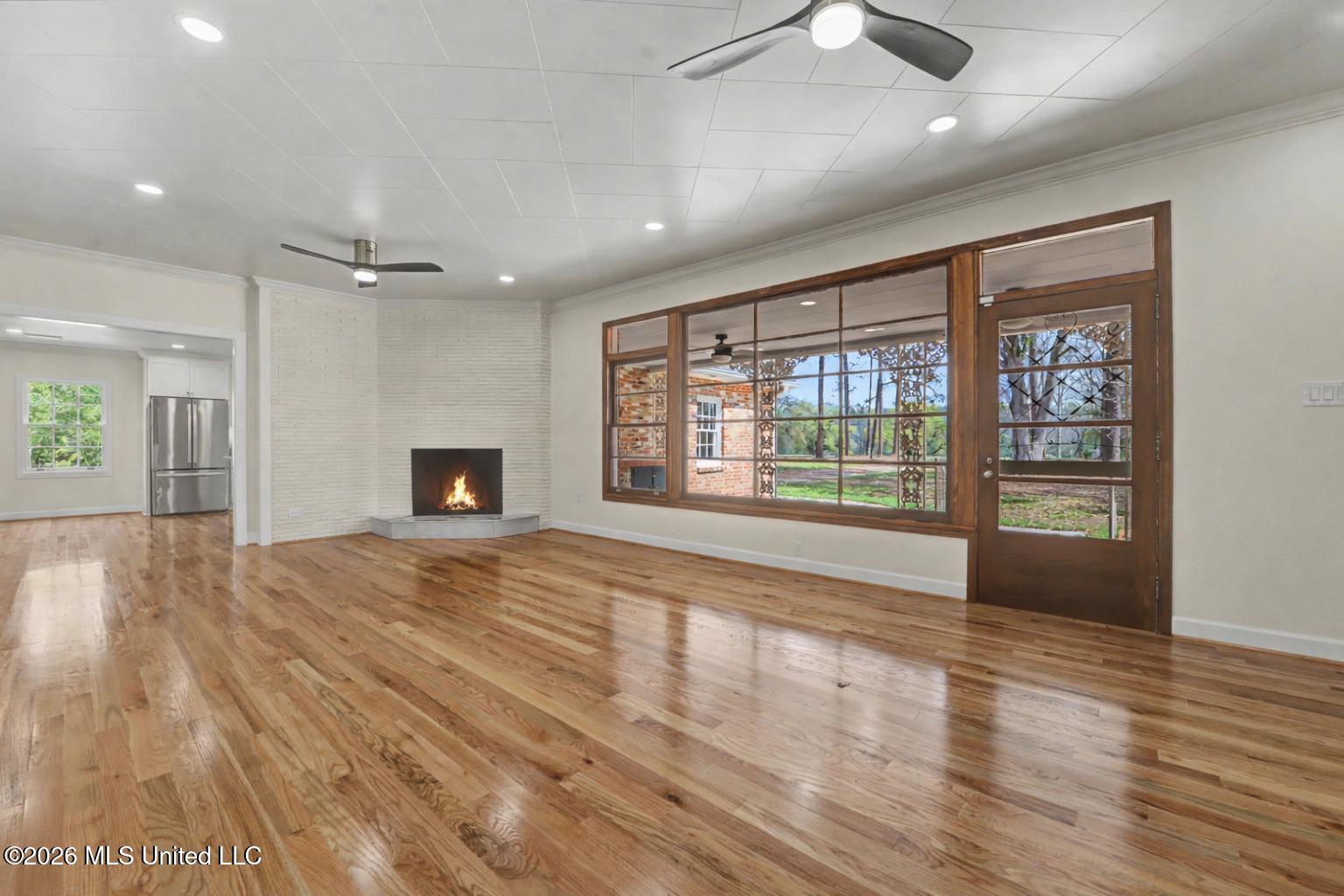 400 Manila Street Property Photo 7