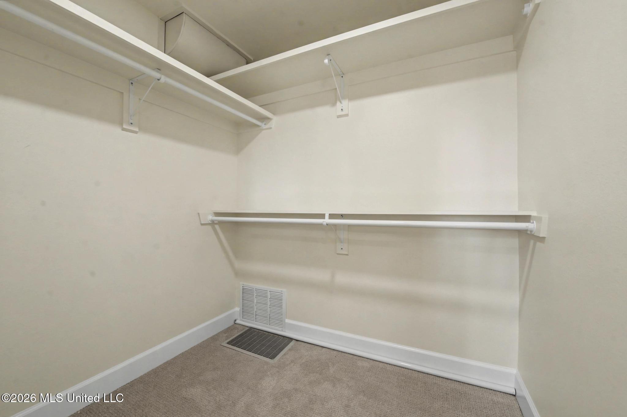 400 Manila Street Property Photo 16