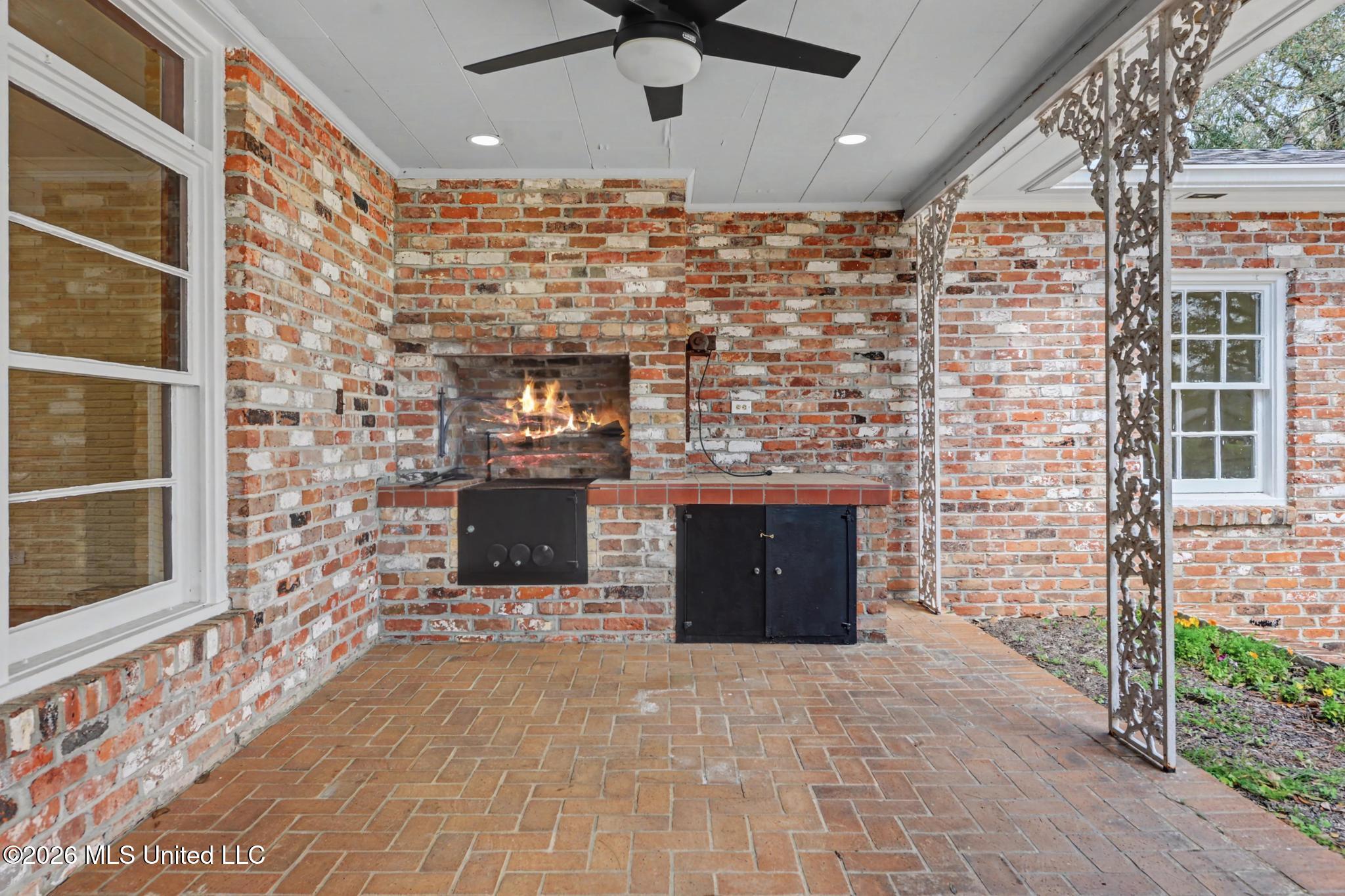 400 Manila Street Property Photo 29