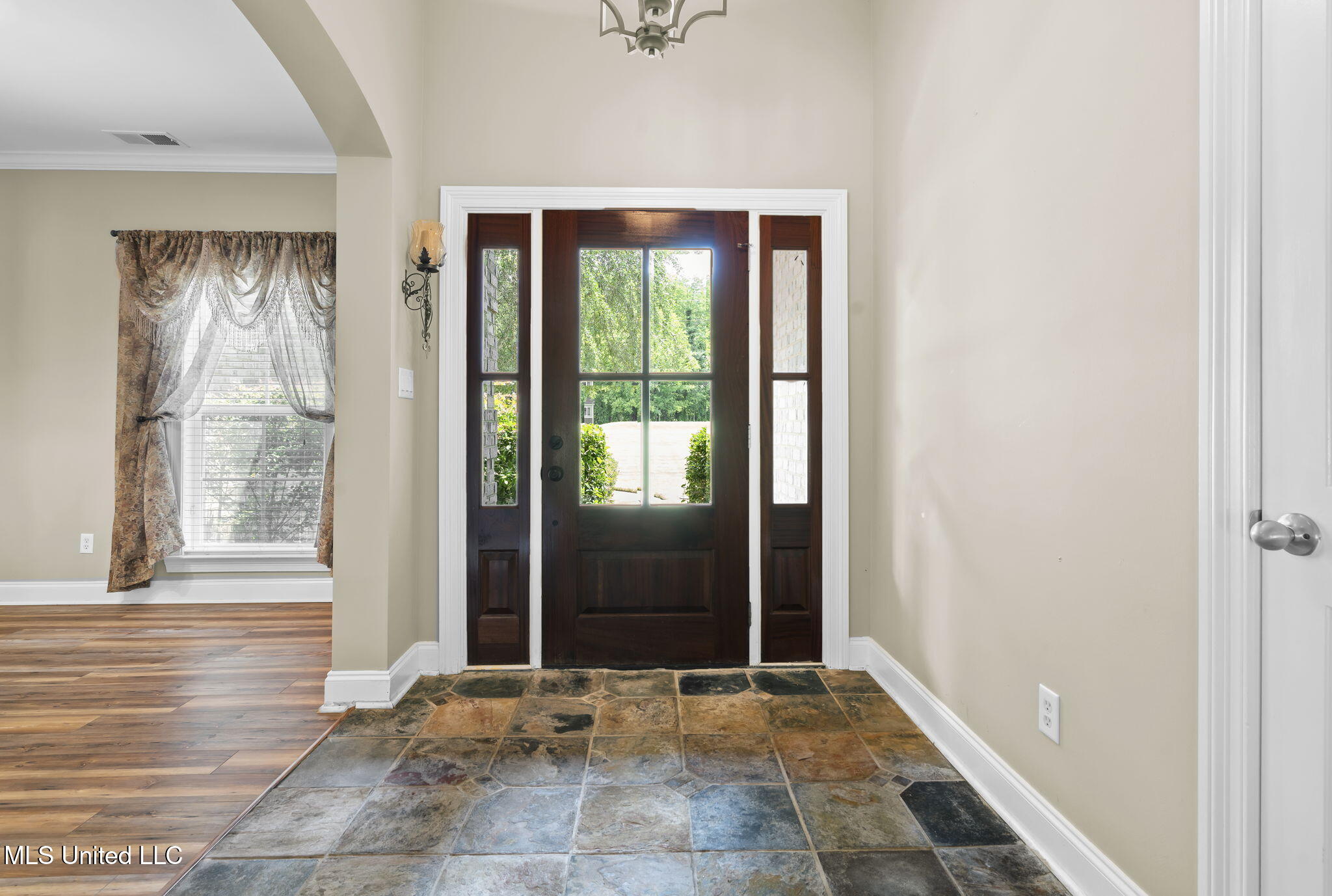 10080 Green Forest Drive Property Photo 10