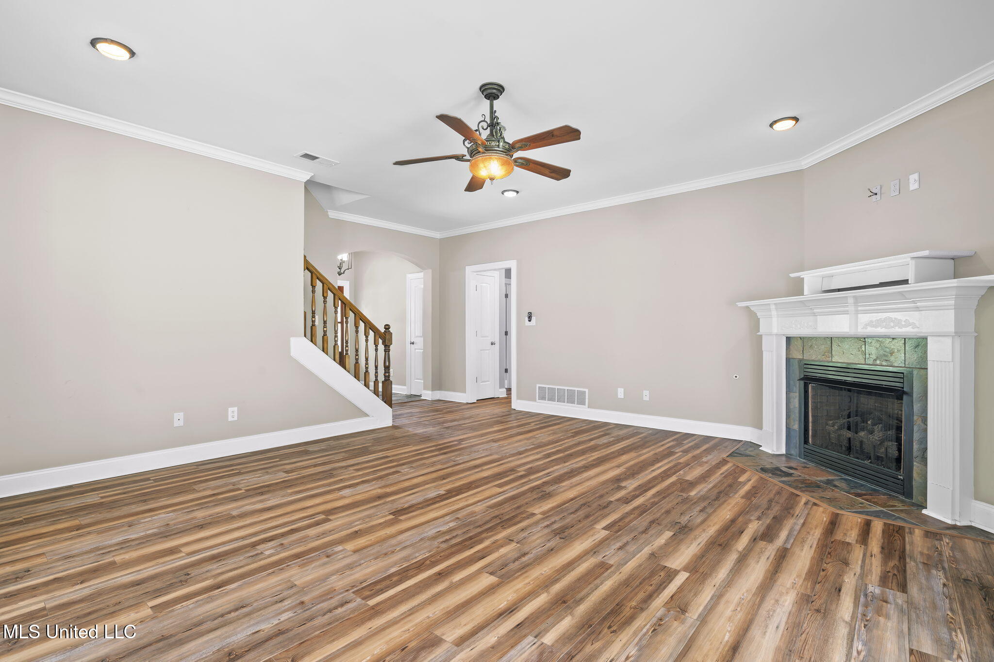 10080 Green Forest Drive Property Photo 14