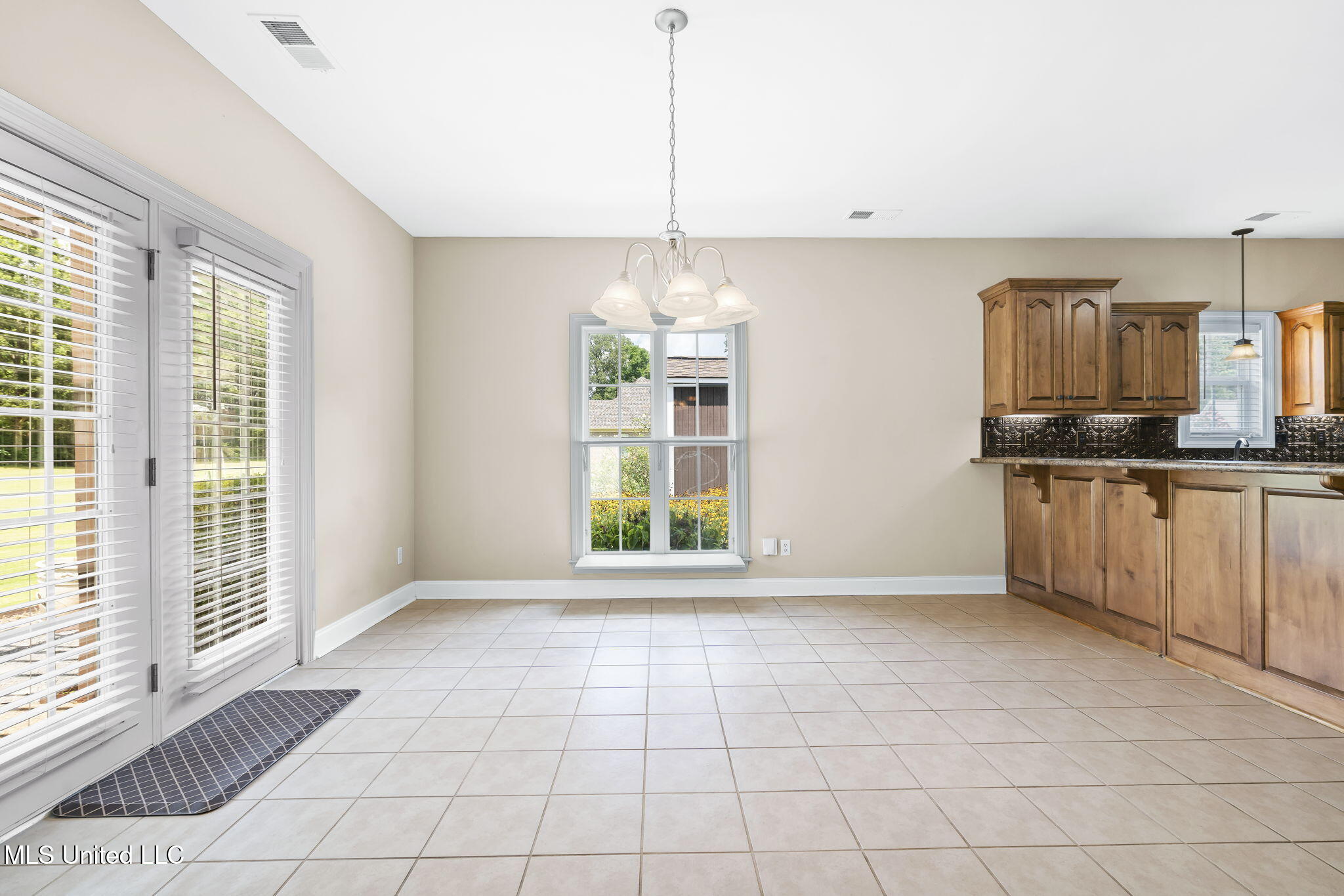 10080 Green Forest Drive Property Photo 15