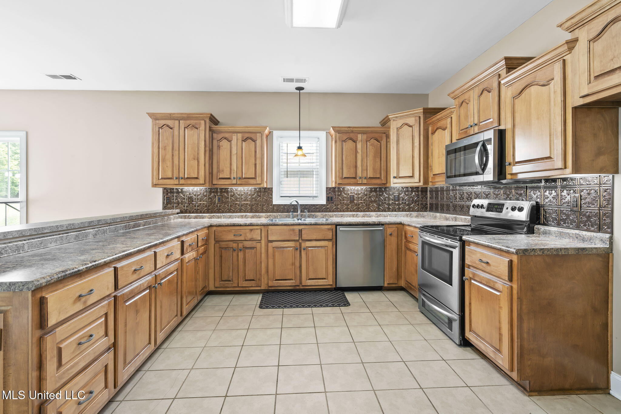 10080 Green Forest Drive Property Photo 19