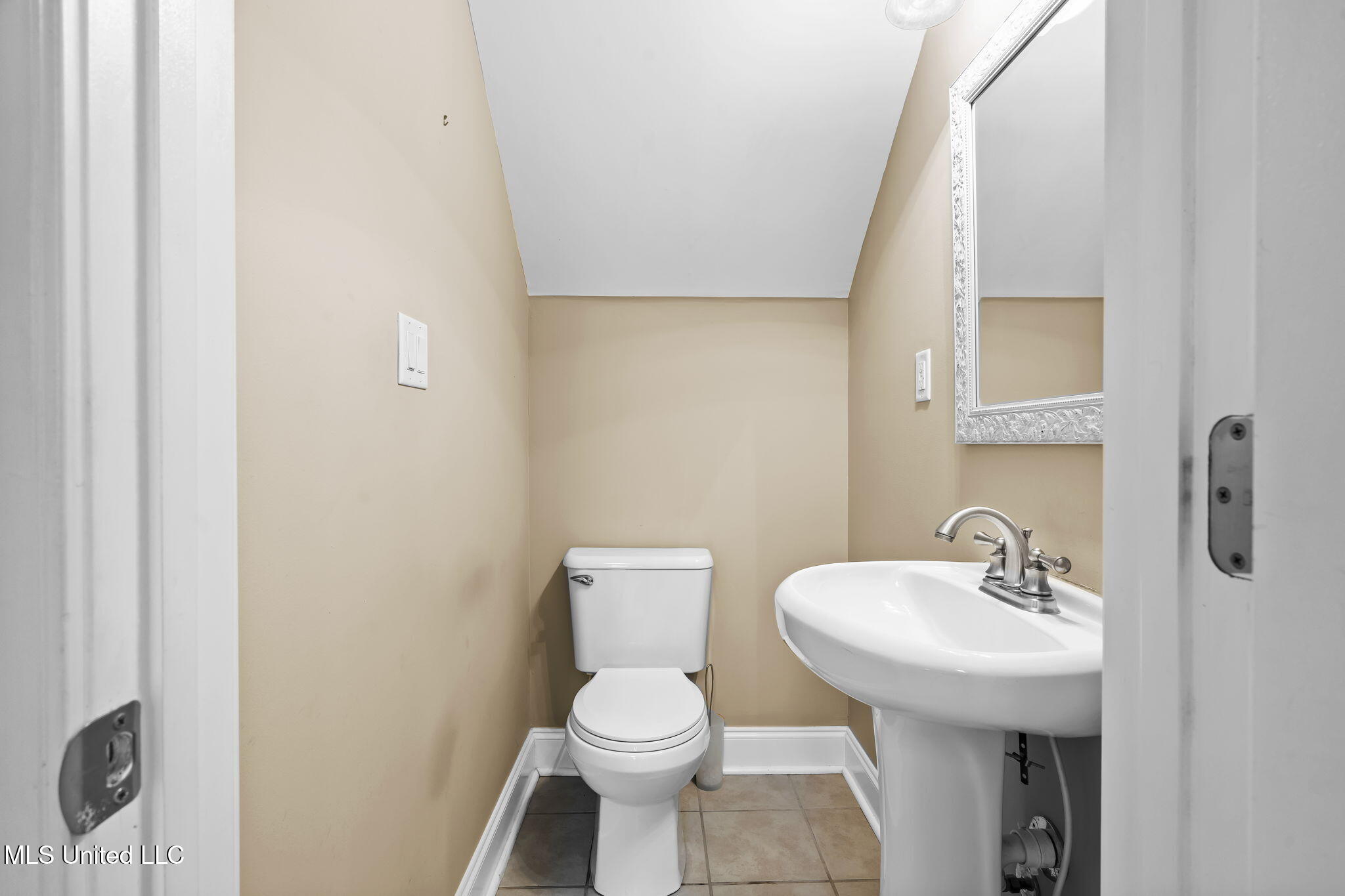 10080 Green Forest Drive Property Photo 22