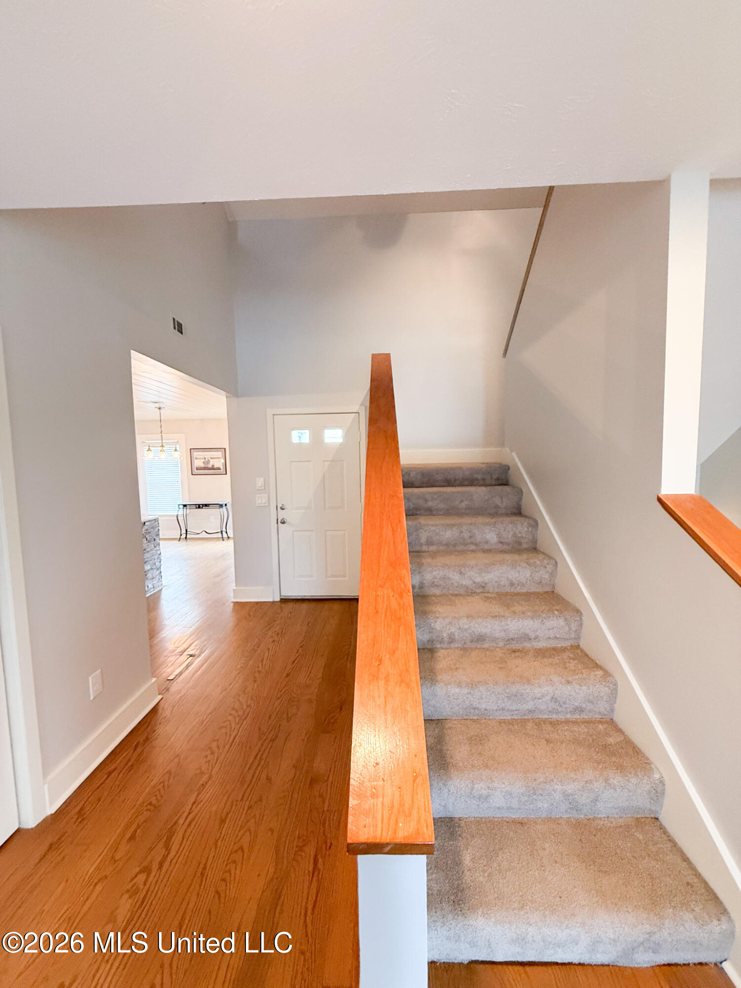 107 Lakepointe Drive Property Photo 12