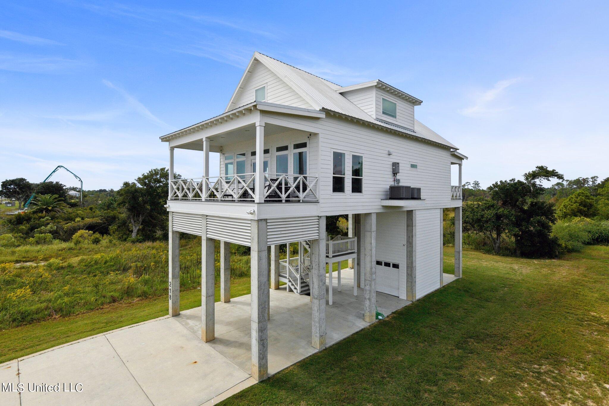218 S Beach Boulevard Property Photo 3
