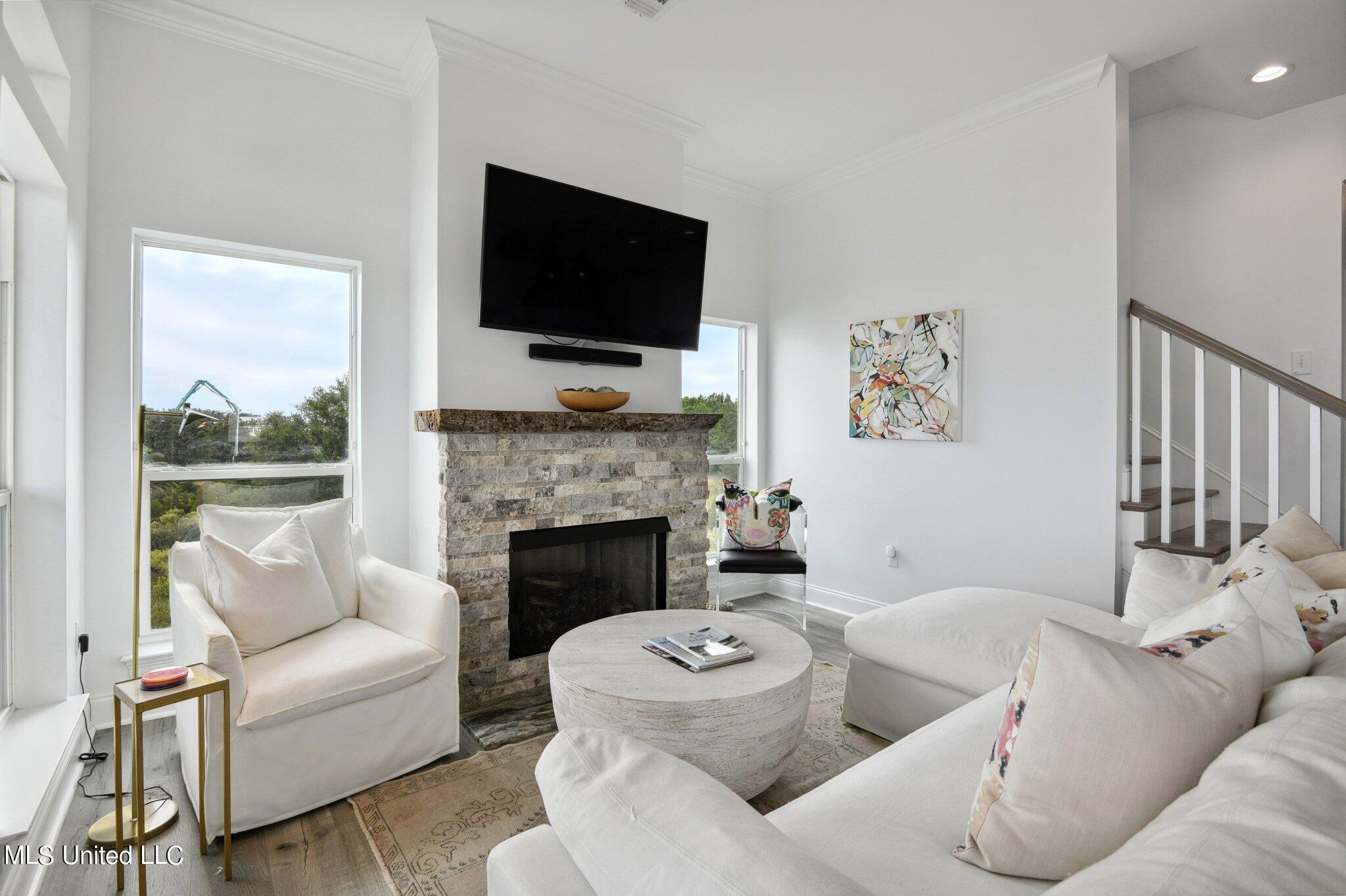218 S Beach Boulevard Property Photo 8