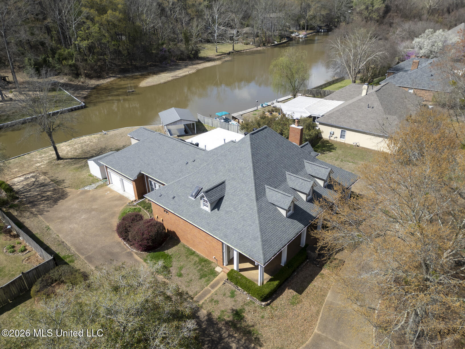 105 Beaver Run Drive Property Photo 2