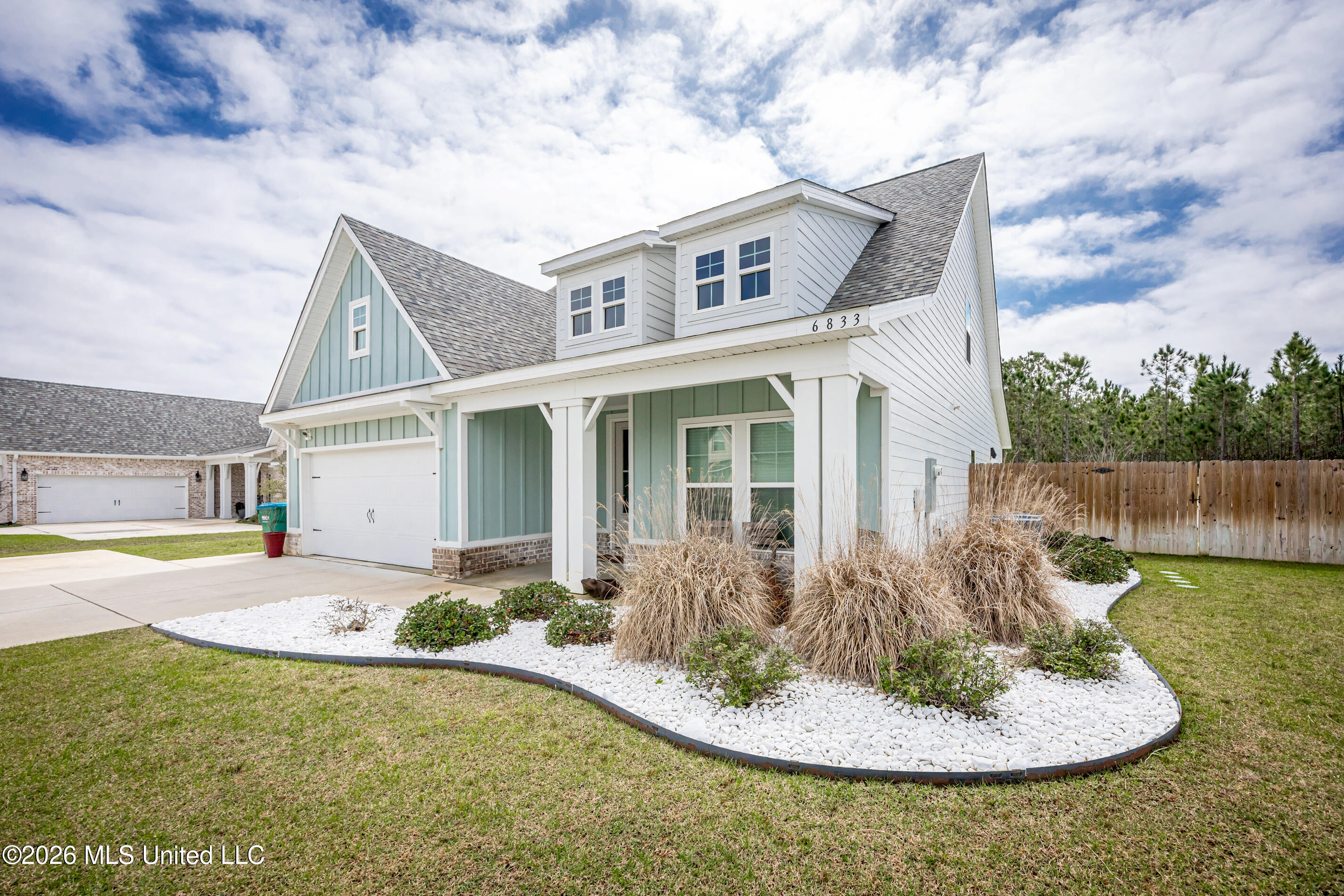 6833 Enclave Lane Property Photo 4