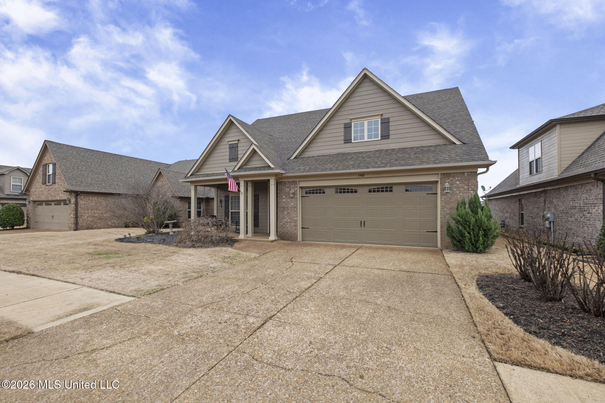5900 S Foxdale Loop Property Photo 2