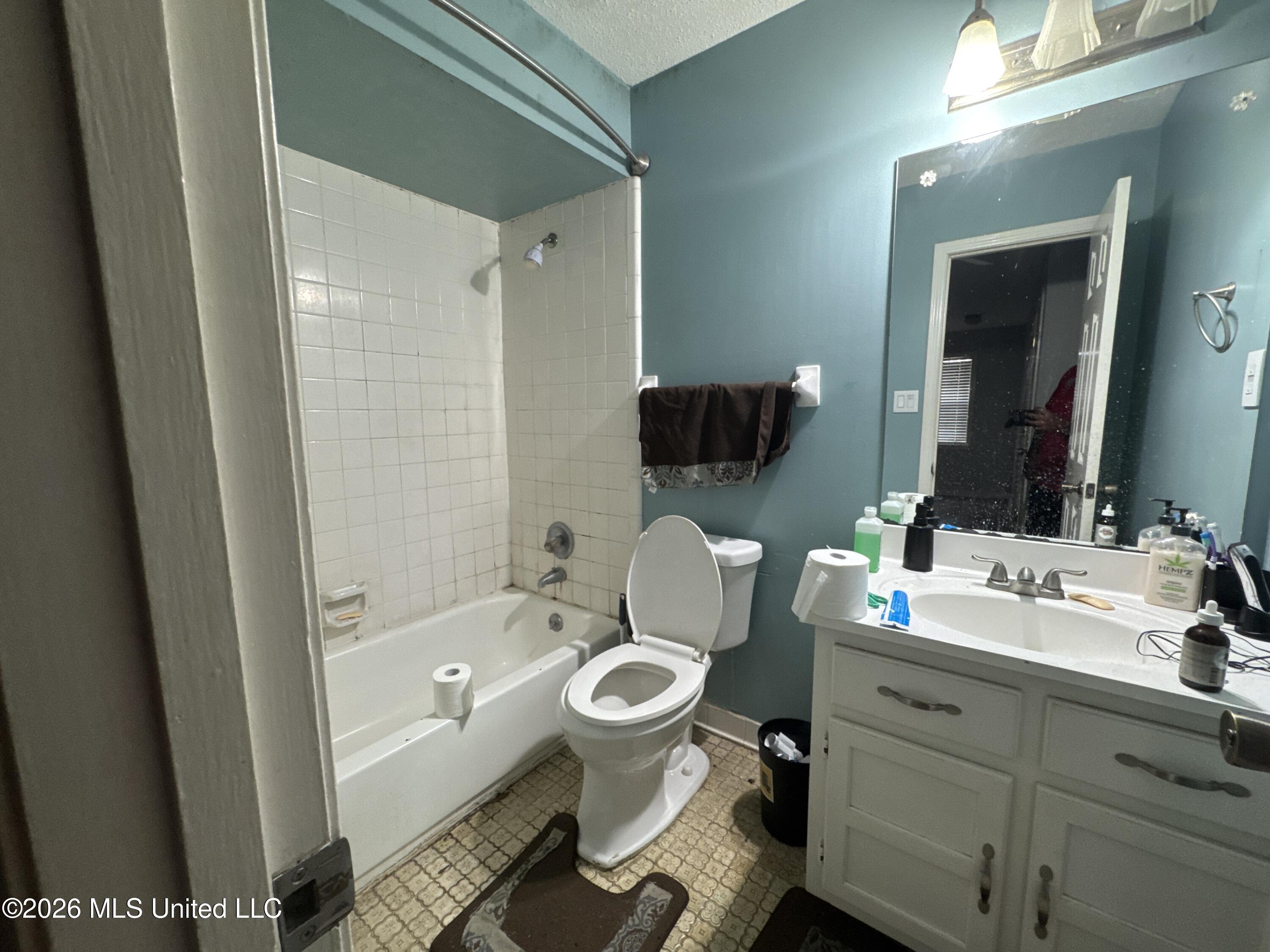 7090 Greenbrook Parkway Property Photo 16