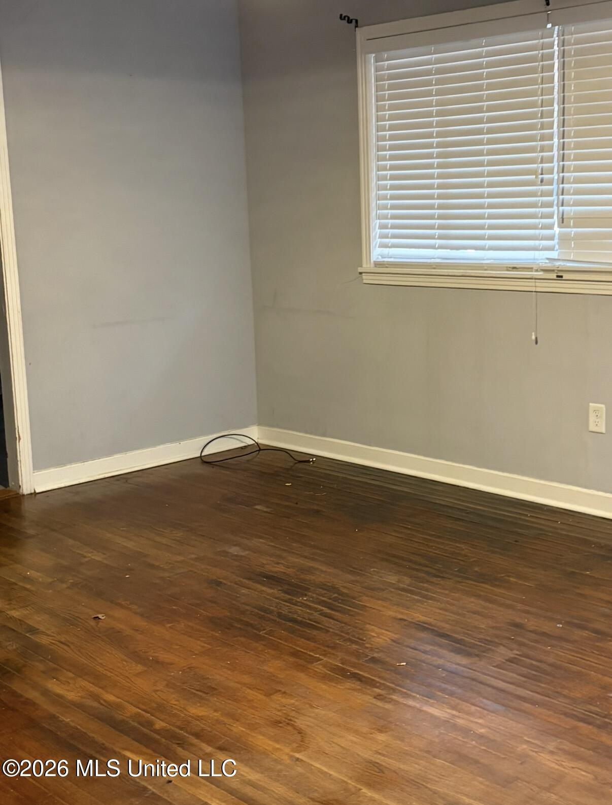 1904 Edwin Avenue Property Photo 3