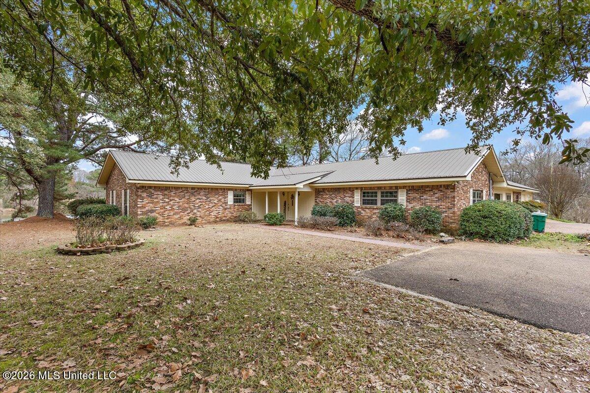 1153 Owens Road Property Photo 3