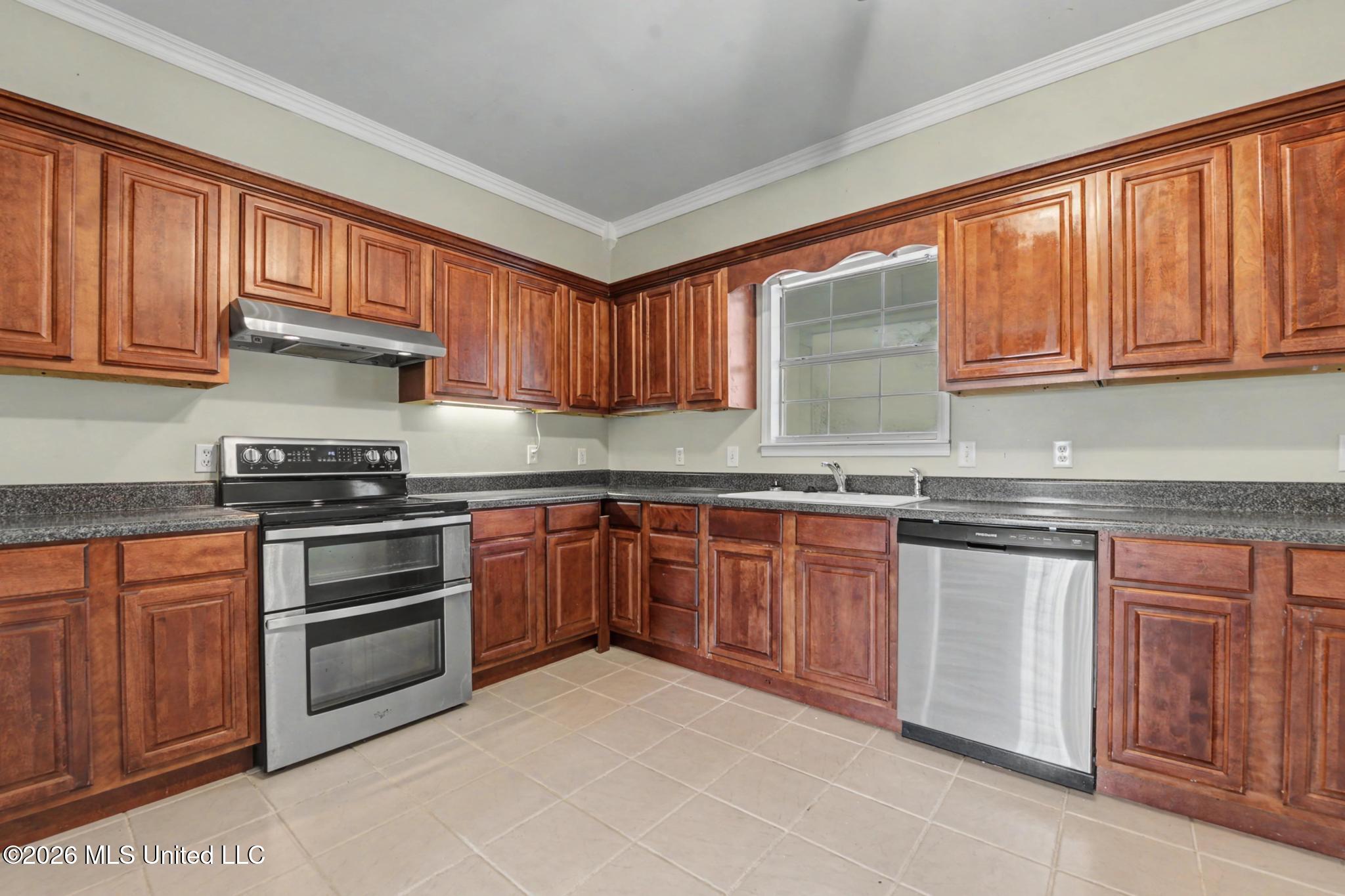 20700 Cameron Lane Property Photo 10