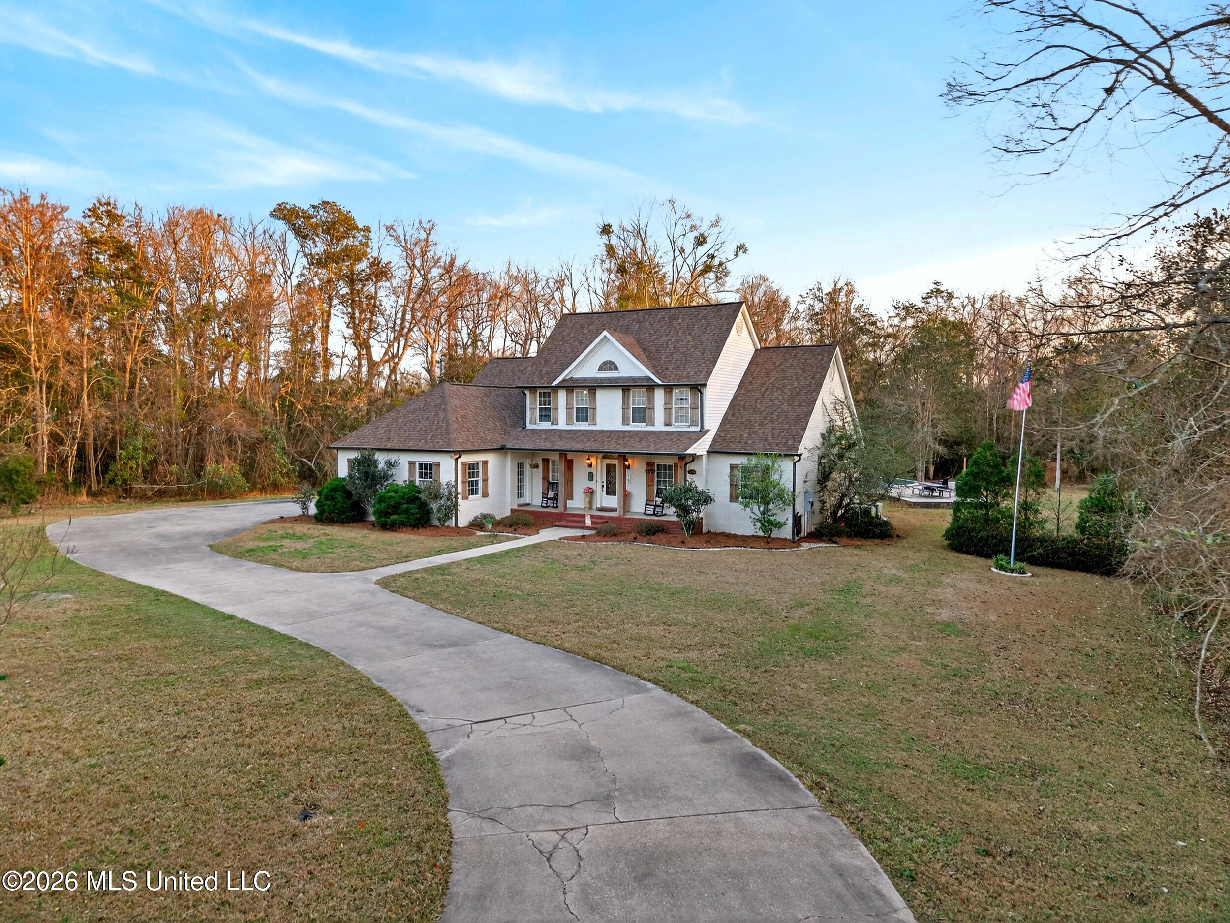 75 N Hill Drive Property Photo 3