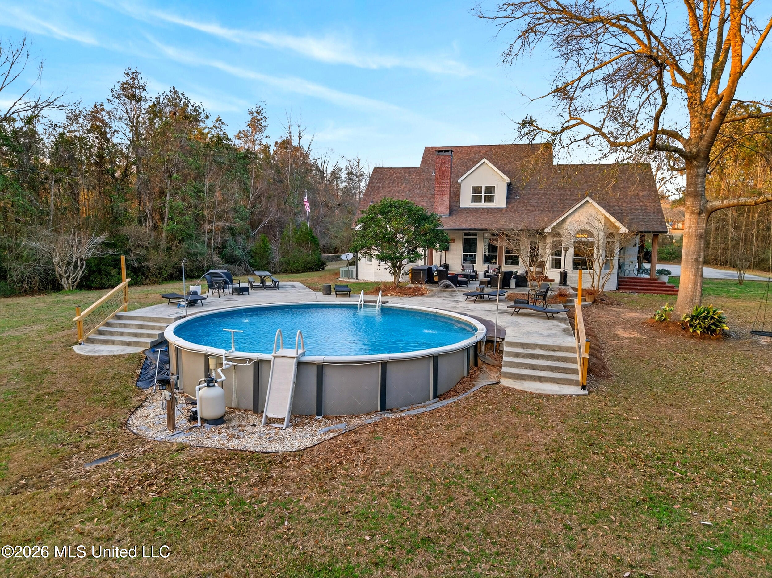 75 N Hill Drive Property Photo 8