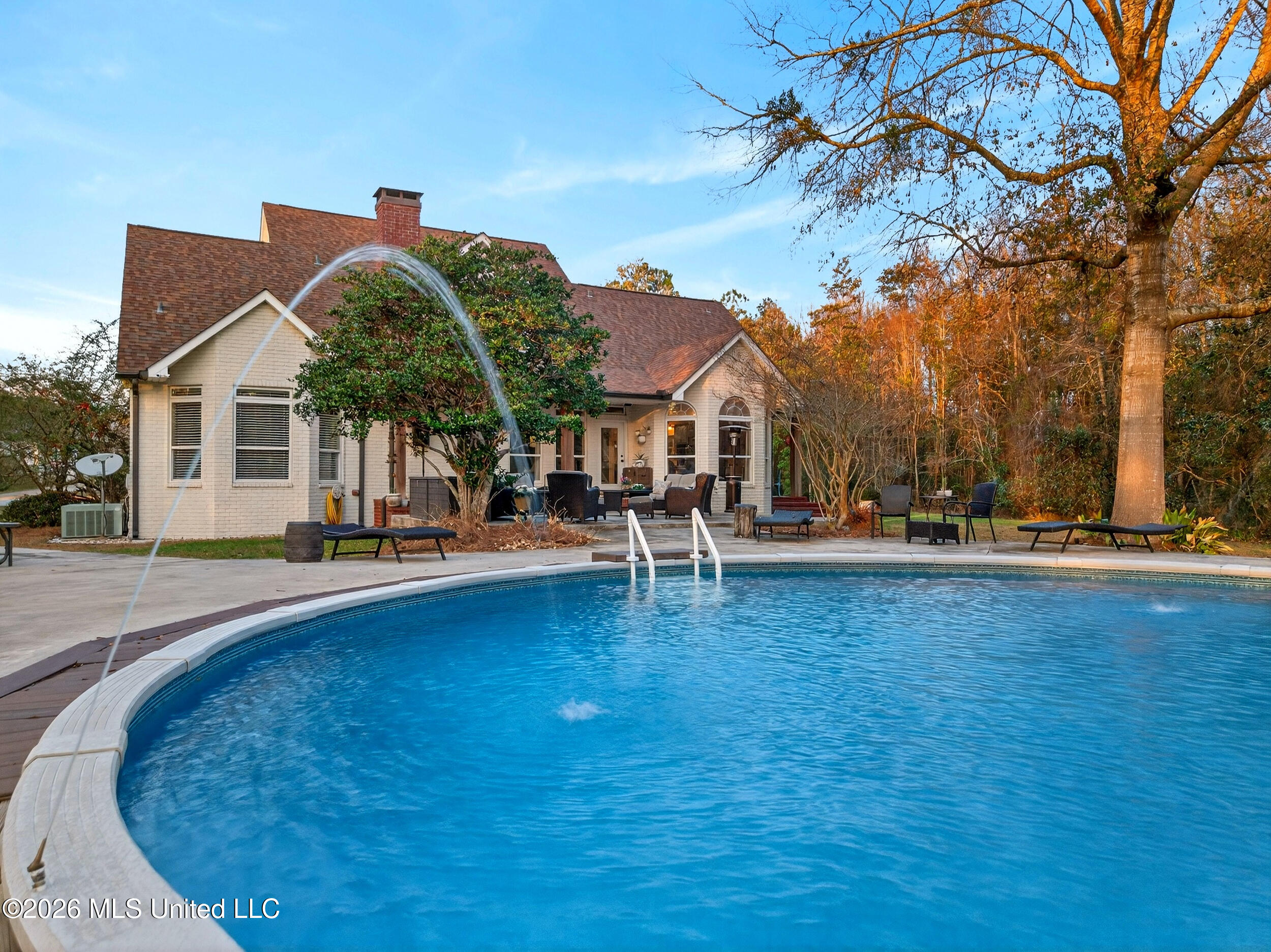 75 N Hill Drive Property Photo 10