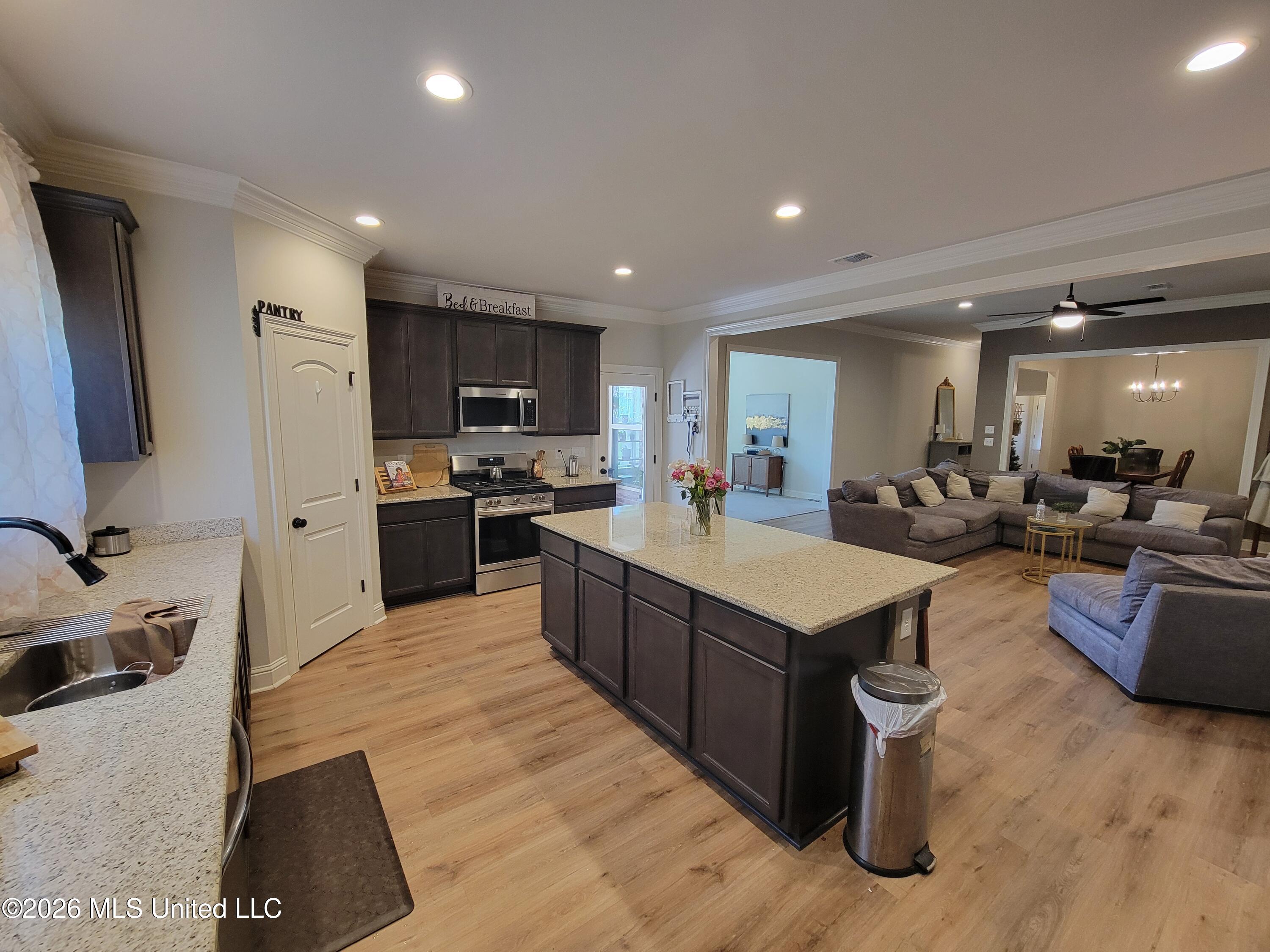 10165 Patrick Drive Property Photo 15