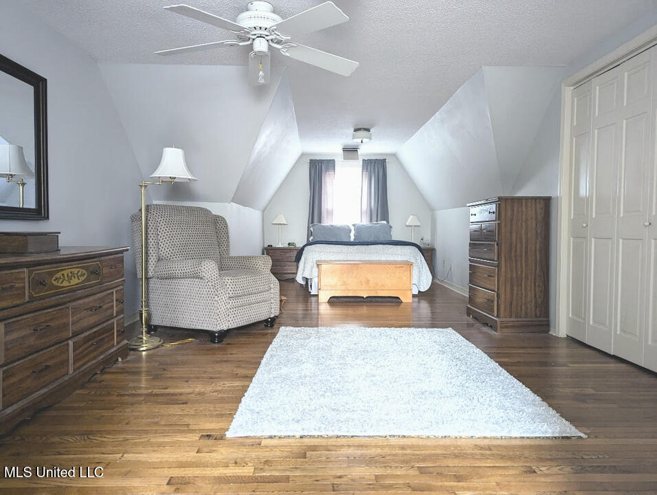 51 W Lake Lee Road Property Photo 15