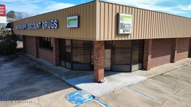 224 Clinton Boulevard Property Photo 2