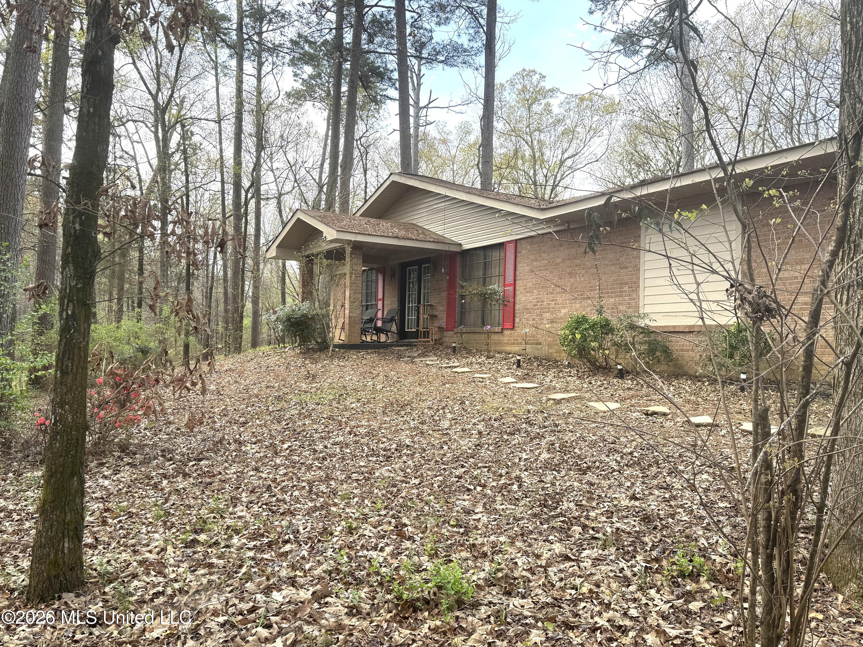 1073 Ratliff Ferry Road Property Photo 3