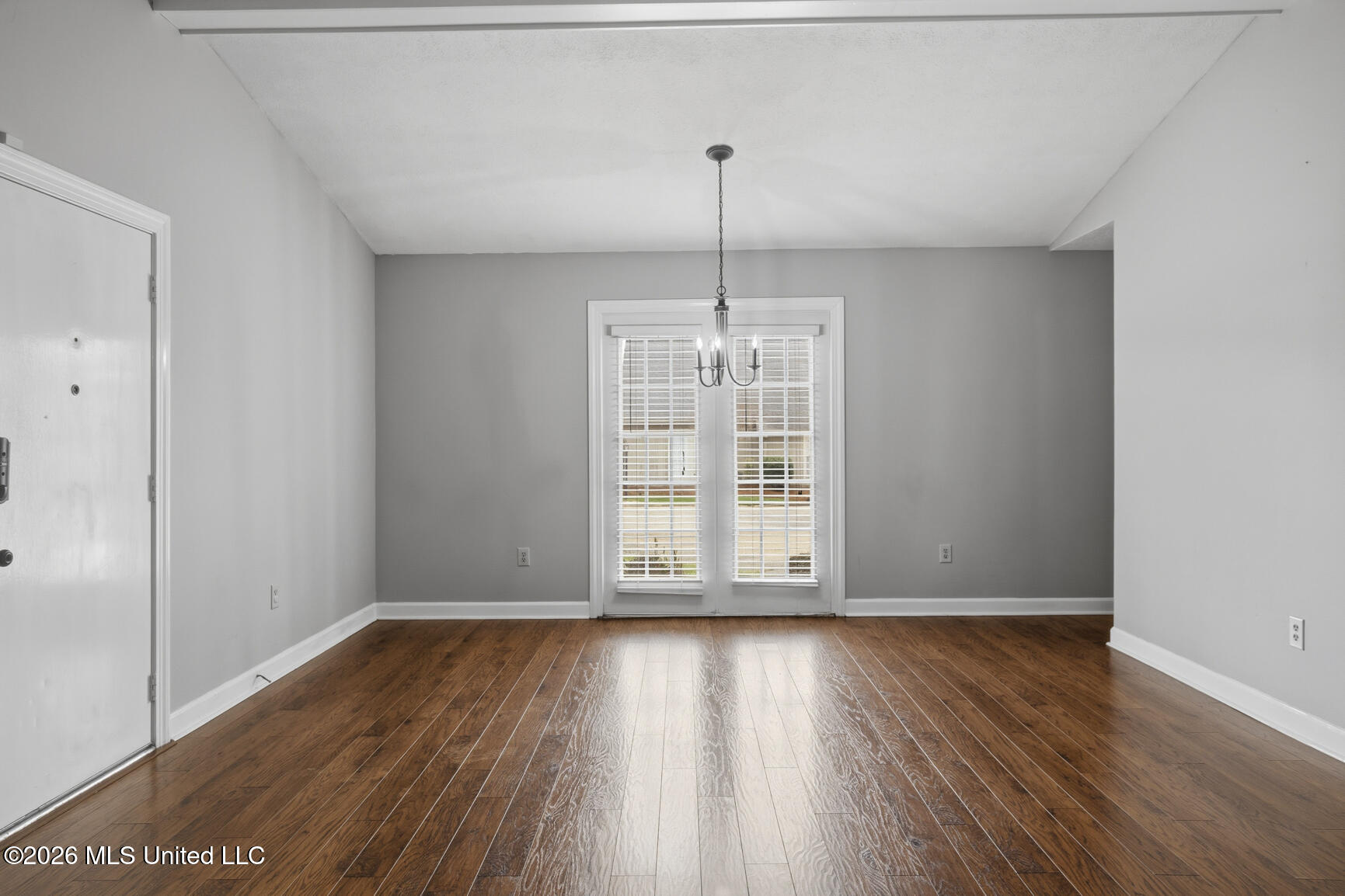 309 River Place Property Photo 4