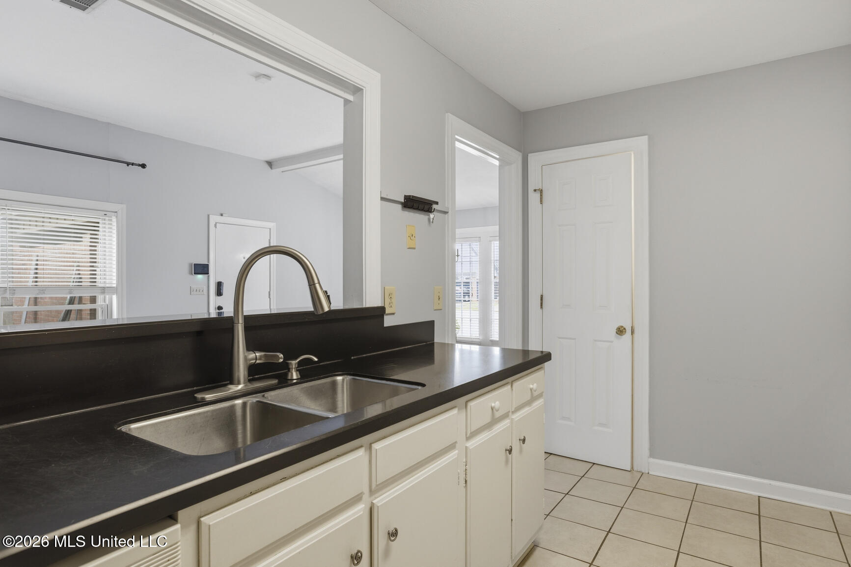 309 River Place Property Photo 7