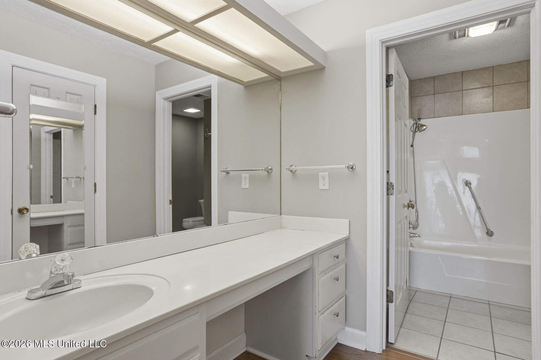 309 River Place Property Photo 12