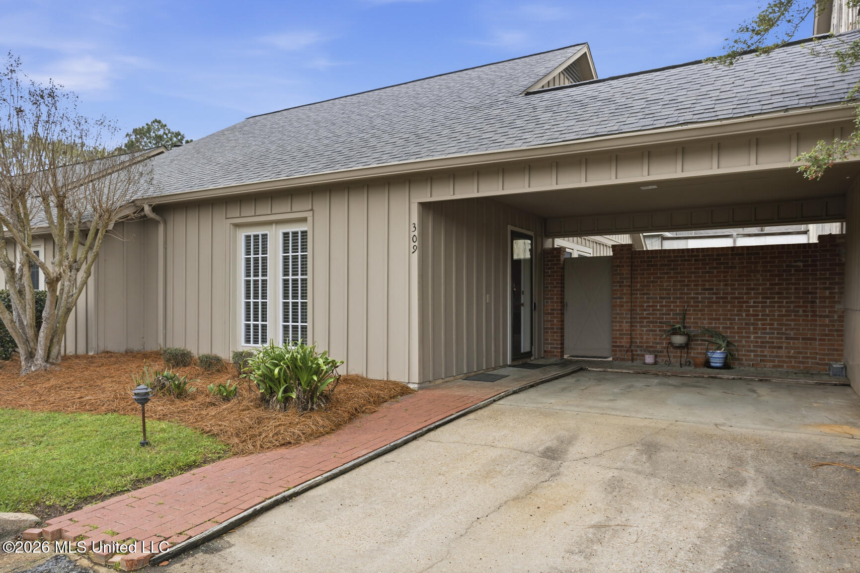 309 River Place Property Photo 21