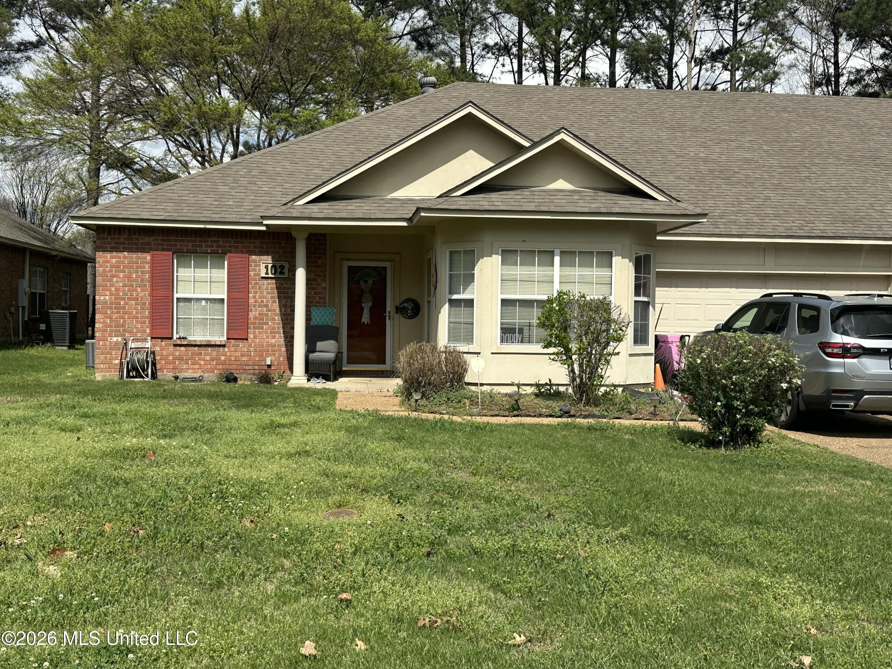 102 Carter Cove Property Photo 1