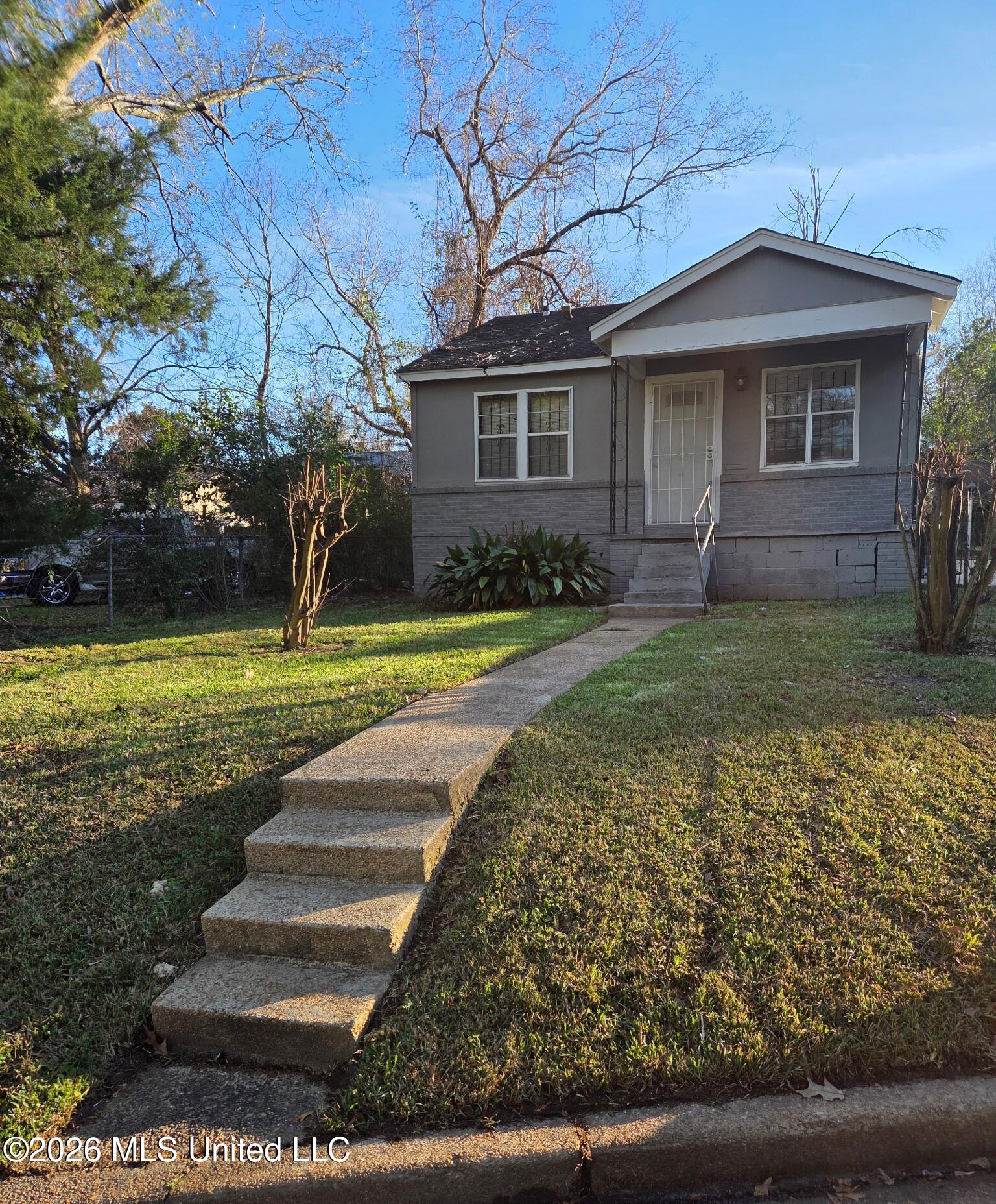 1317 Collier Avenue Property Photo 1
