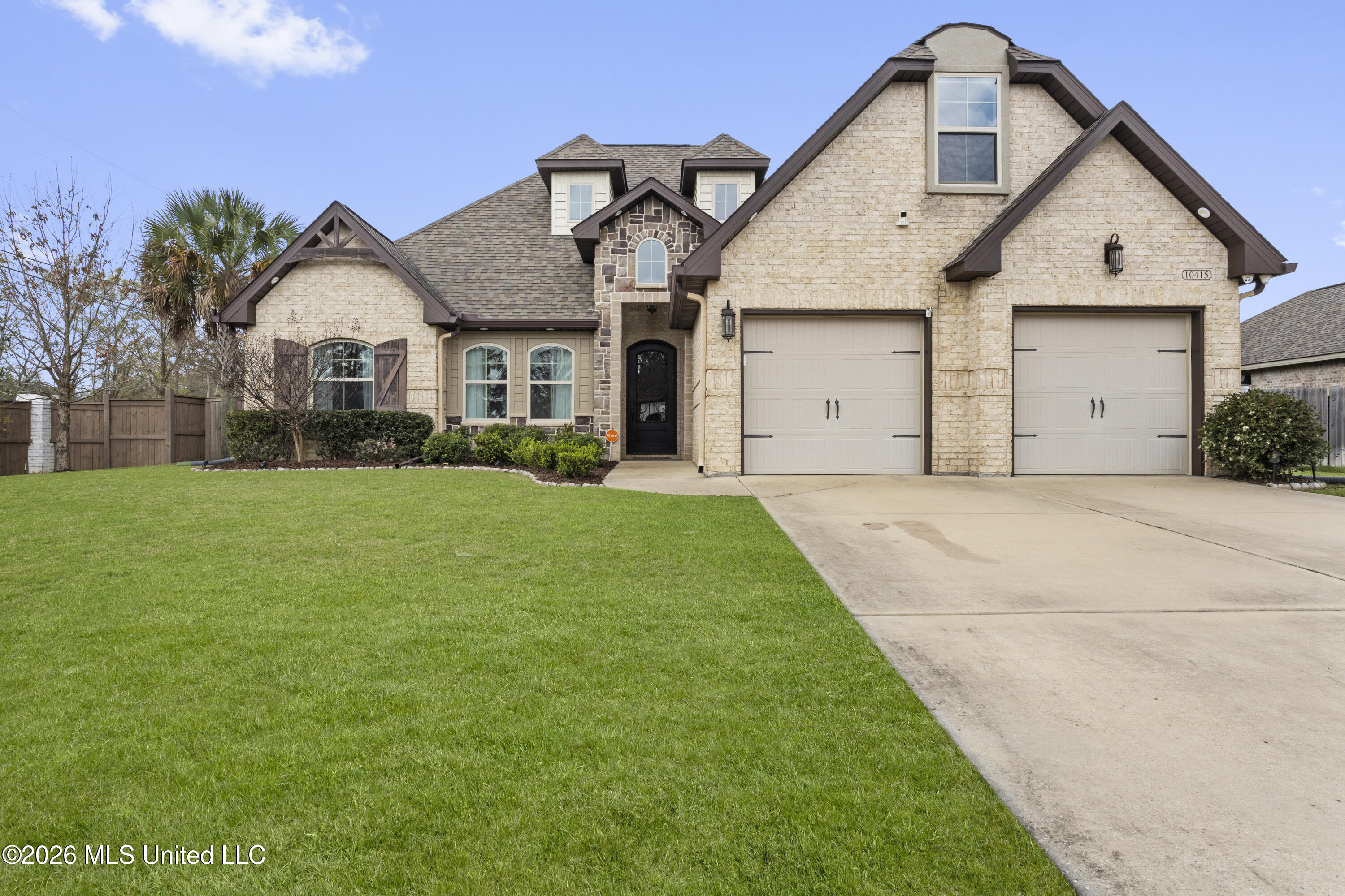 10415 E Landon Green Circle Property Photo 2