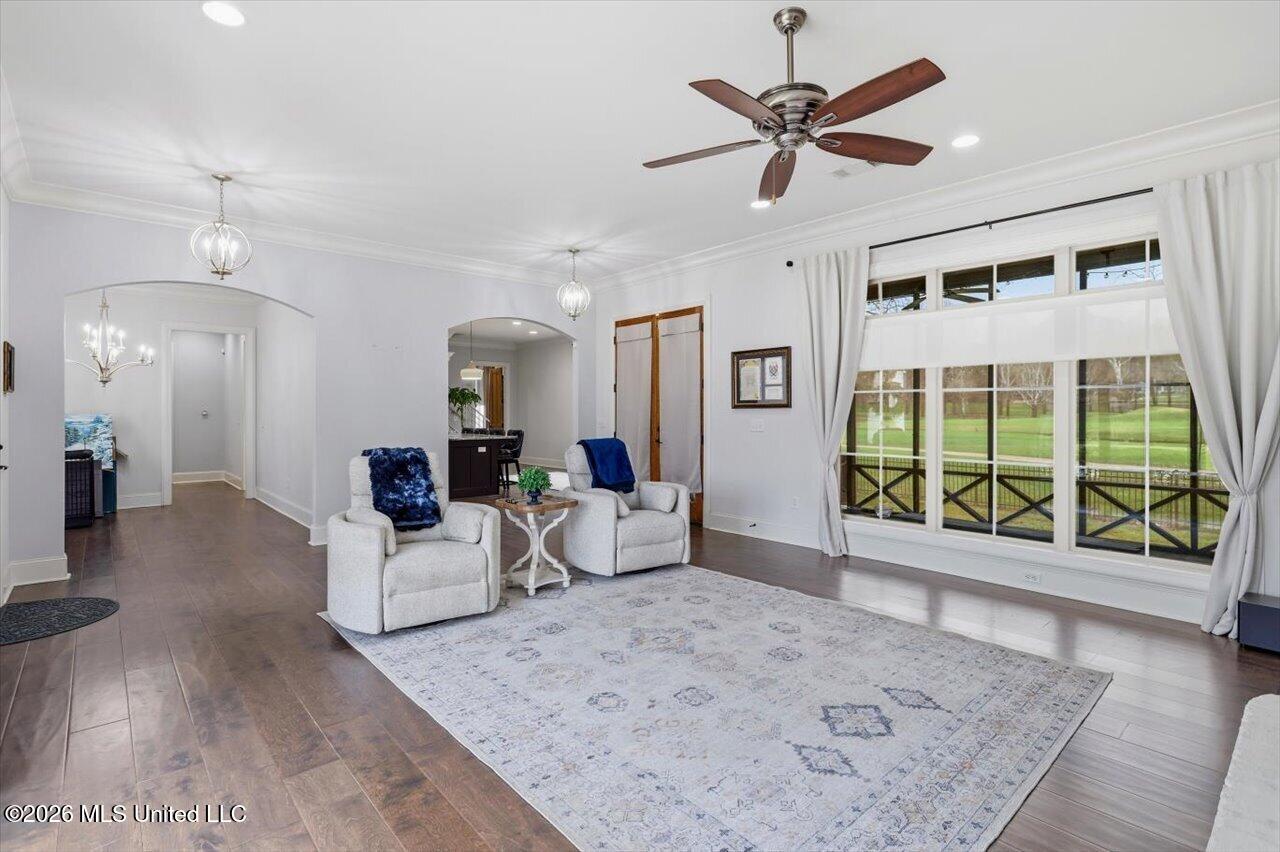 387 Caroline Boulevard Property Photo 6
