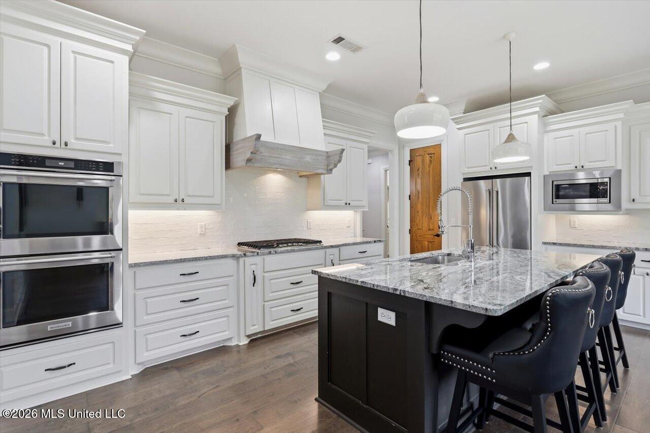 387 Caroline Boulevard Property Photo 8