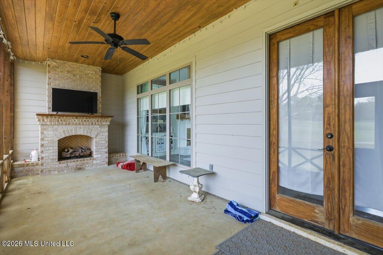 387 Caroline Boulevard Property Photo 34