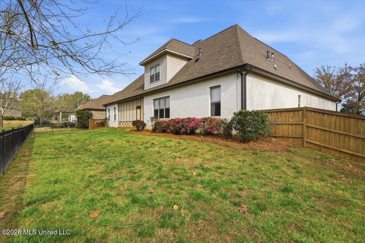 387 Caroline Boulevard Property Photo 36
