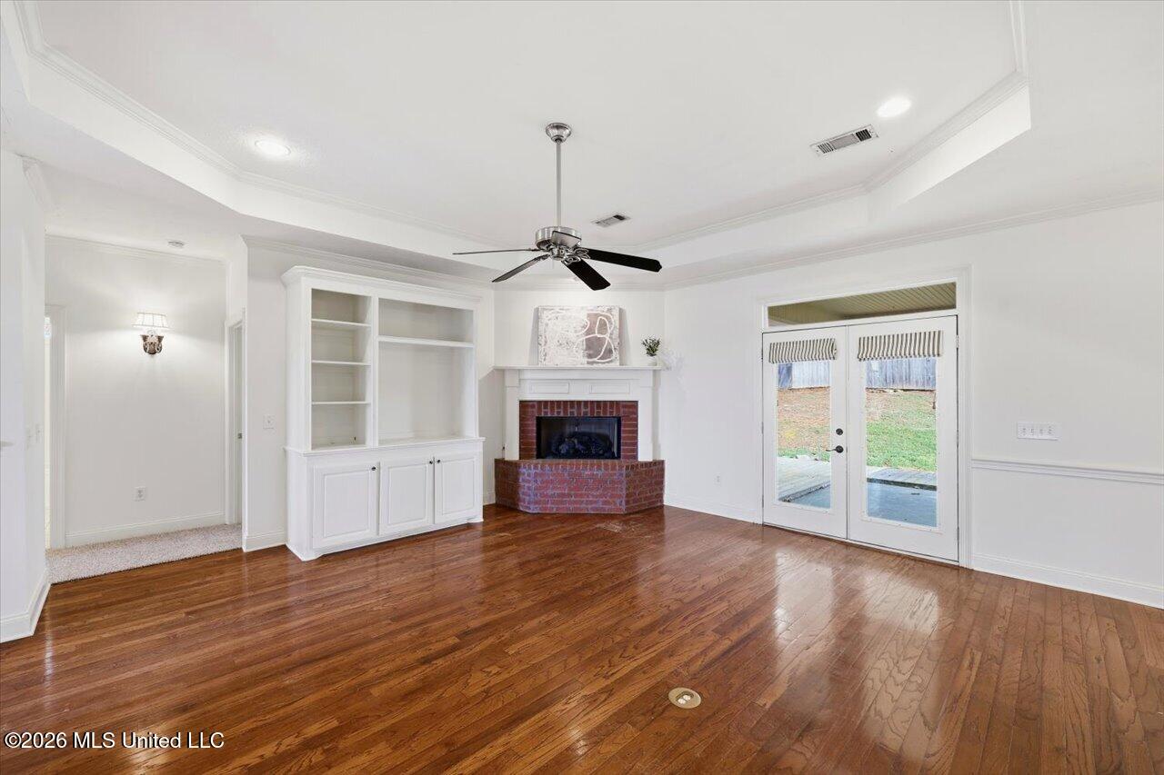 105 Oak Meadow Drive Property Photo 5
