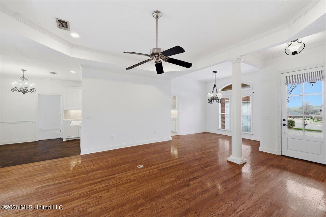 105 Oak Meadow Drive Property Photo 7