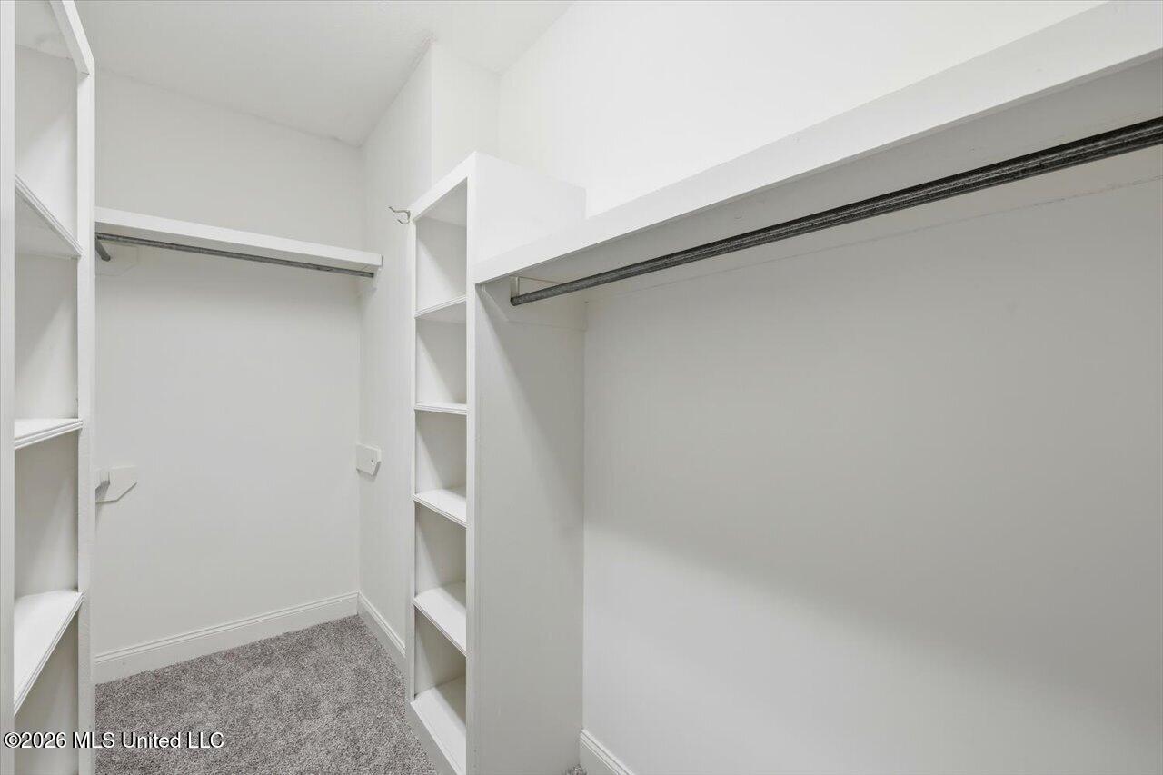 105 Oak Meadow Drive Property Photo 20