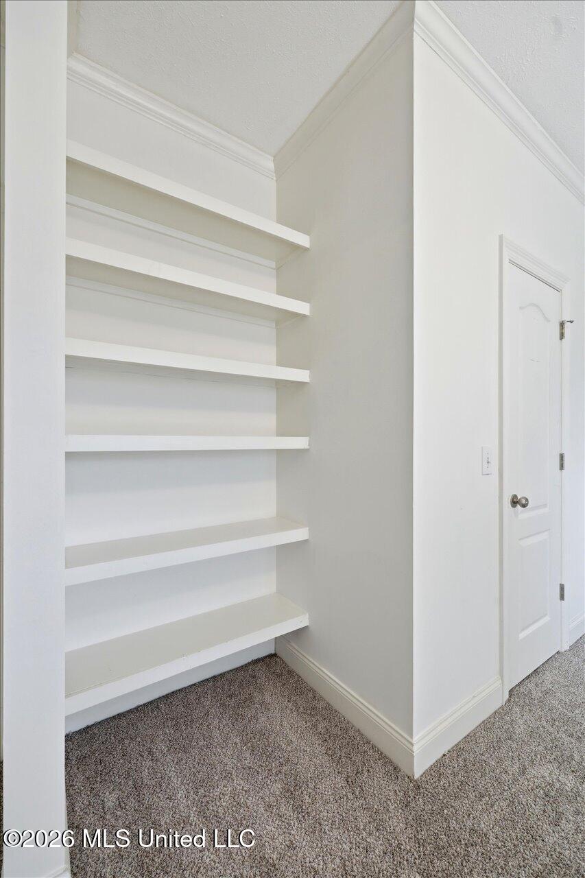 105 Oak Meadow Drive Property Photo 24
